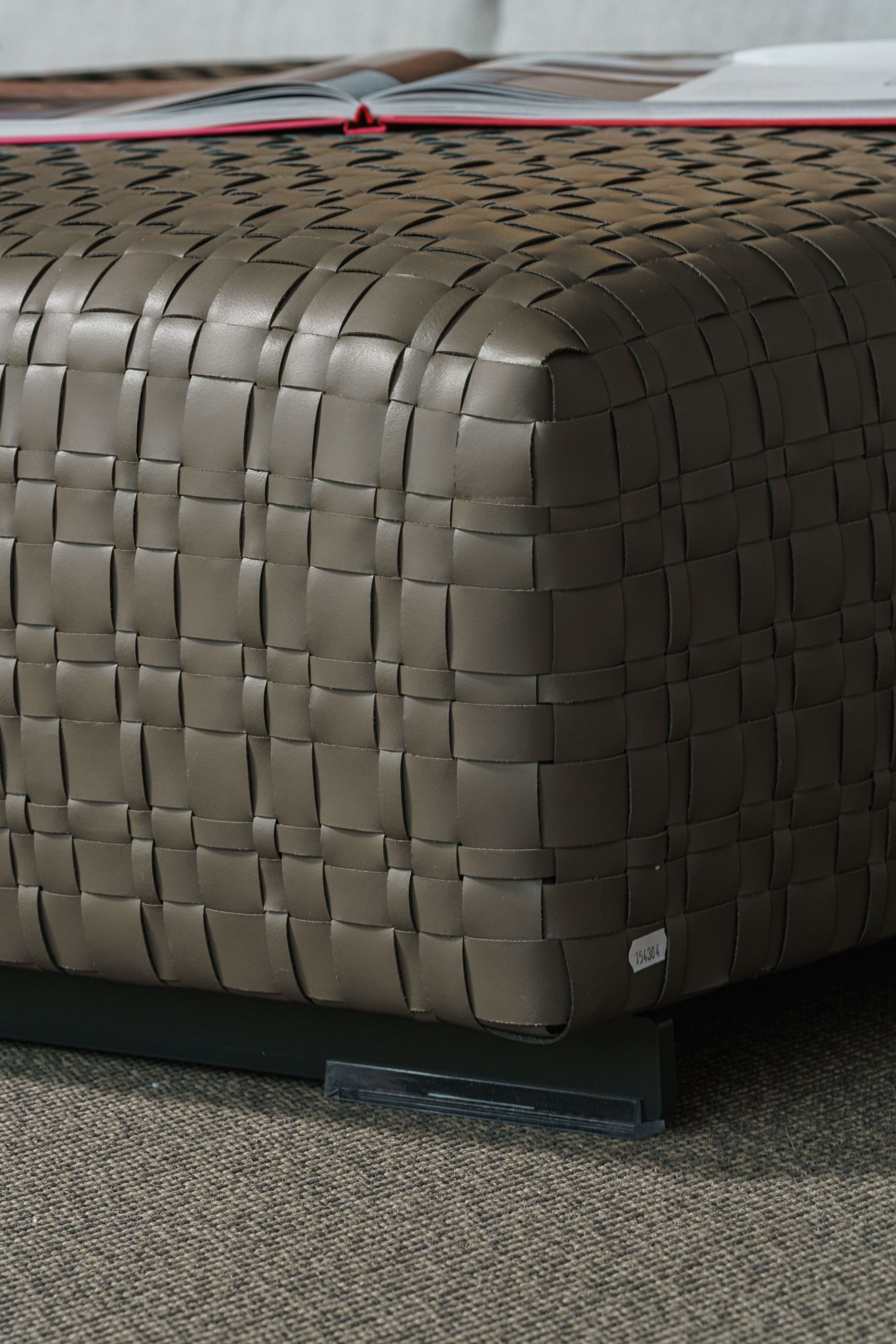 Flexform Пуф Bangkok Olive 120 от Flexform — в интерьере