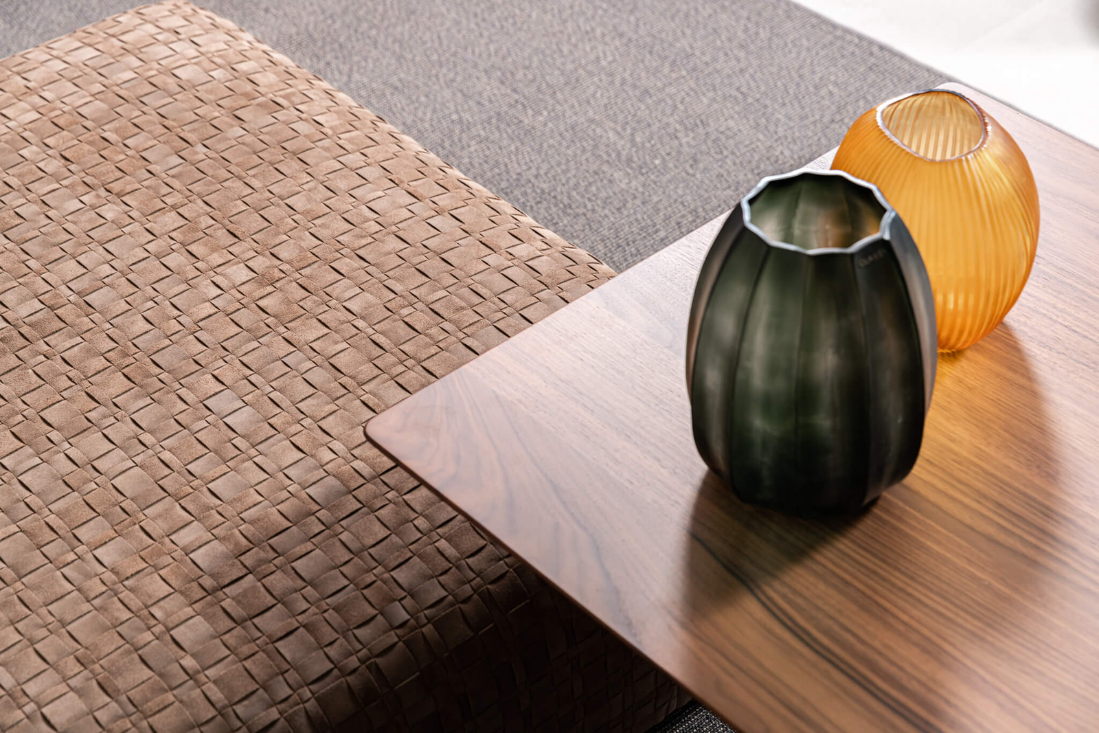 Flexform Пуф Bangkok Suede Brown 120 от Flexform — в интерьере