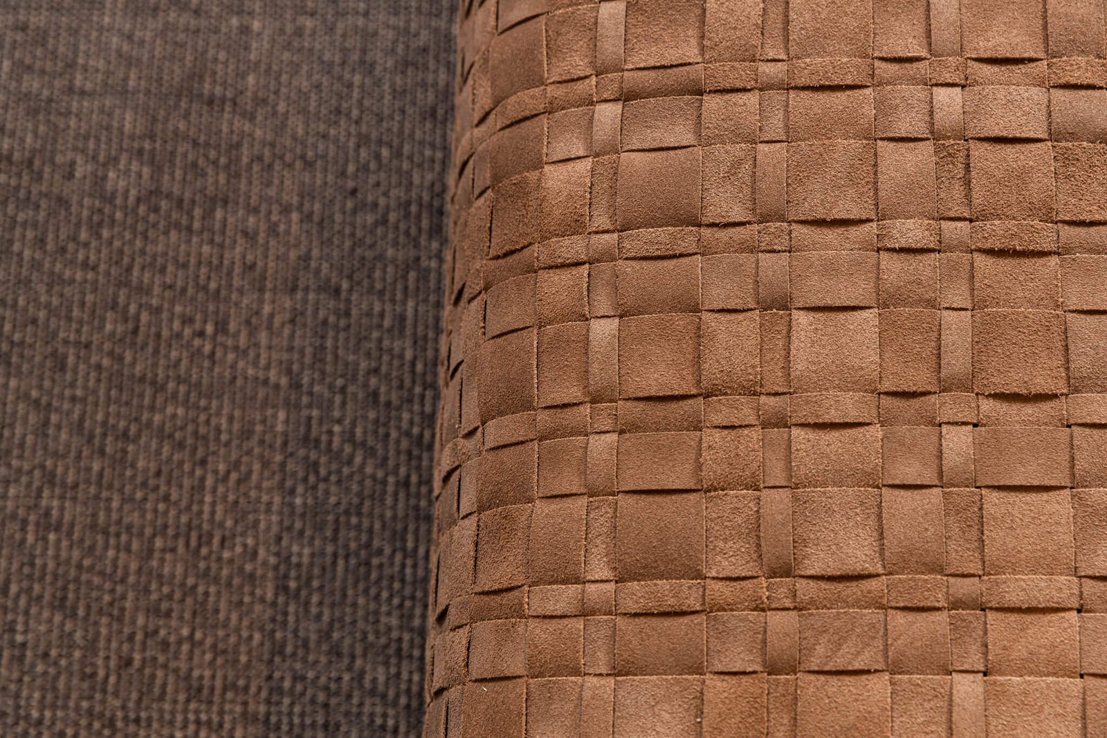 Flexform Пуф Bangkok Suede Brown 120 от Flexform — в интерьере