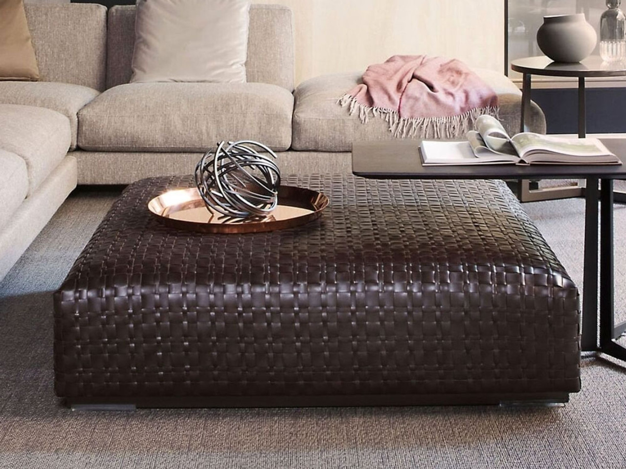 Flexform Пуф Bangkok Dark Brown 120 от Flexform — в интерьере