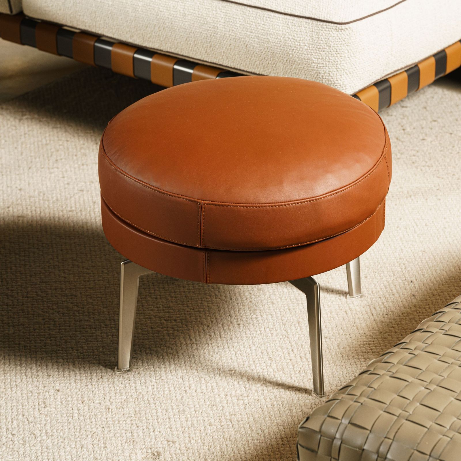 Flexform Пуф Feel Good Pelle 617 от Flexform — в интерьере