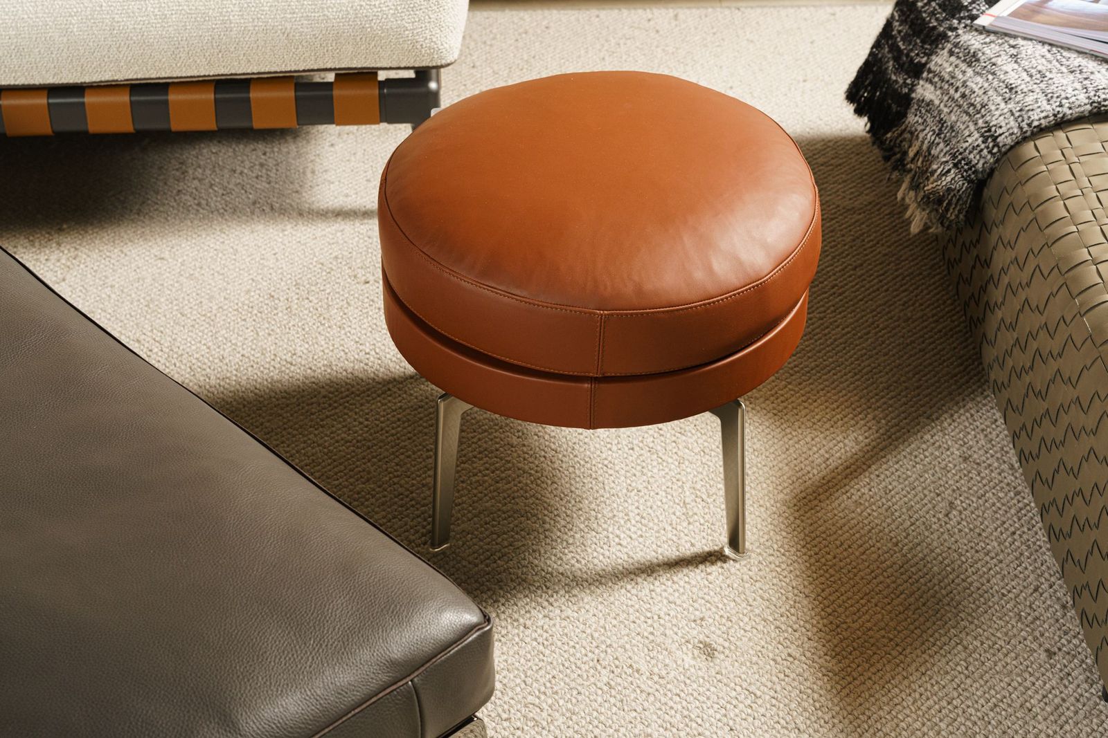 Flexform Пуф Feel Good Pelle 617 от Flexform — в интерьере