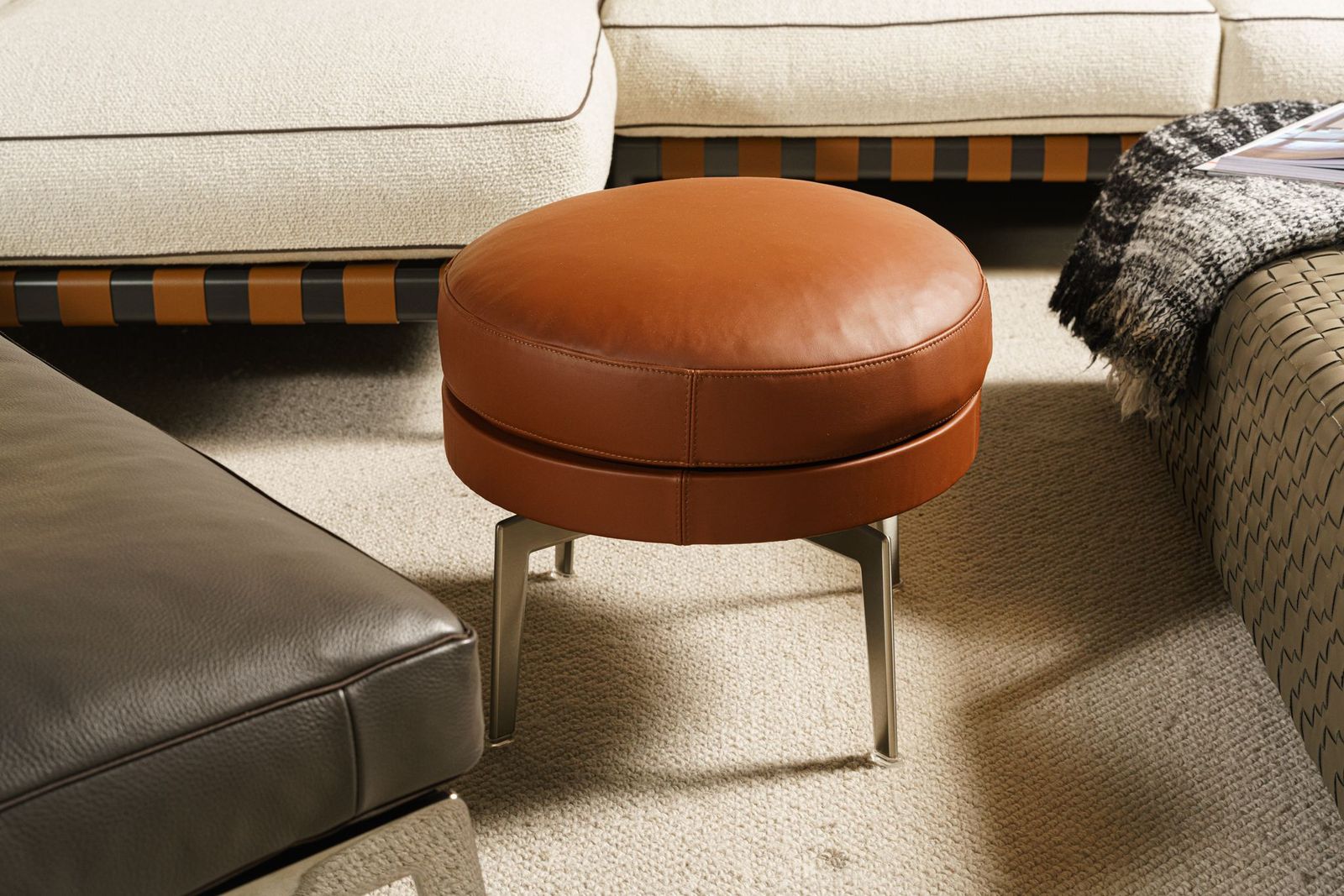 Flexform Пуф Feel Good Pelle 617 от Flexform — в интерьере