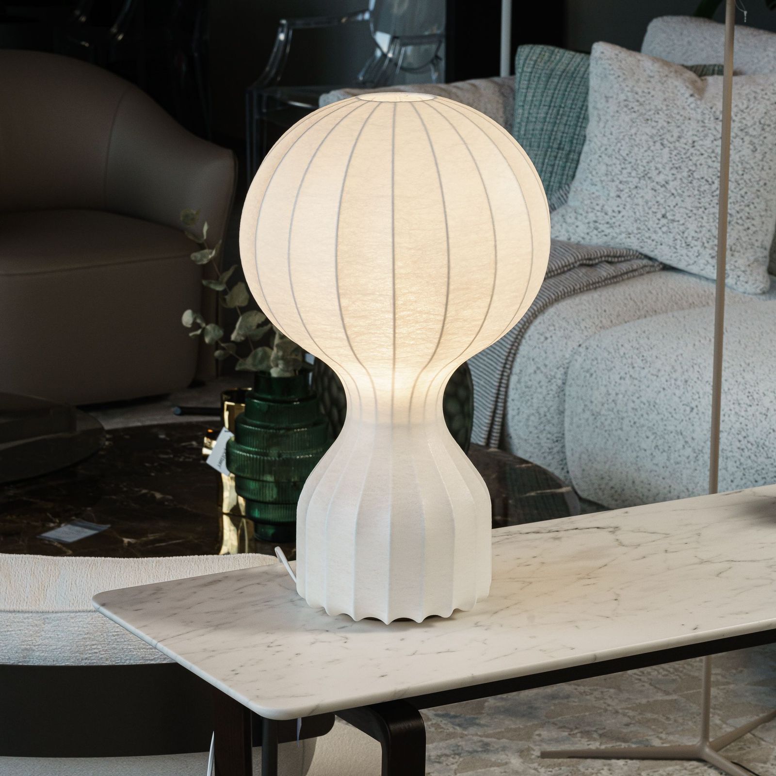 Flos Настольная лампа Gatto F2601009 от Flos — в интерьере