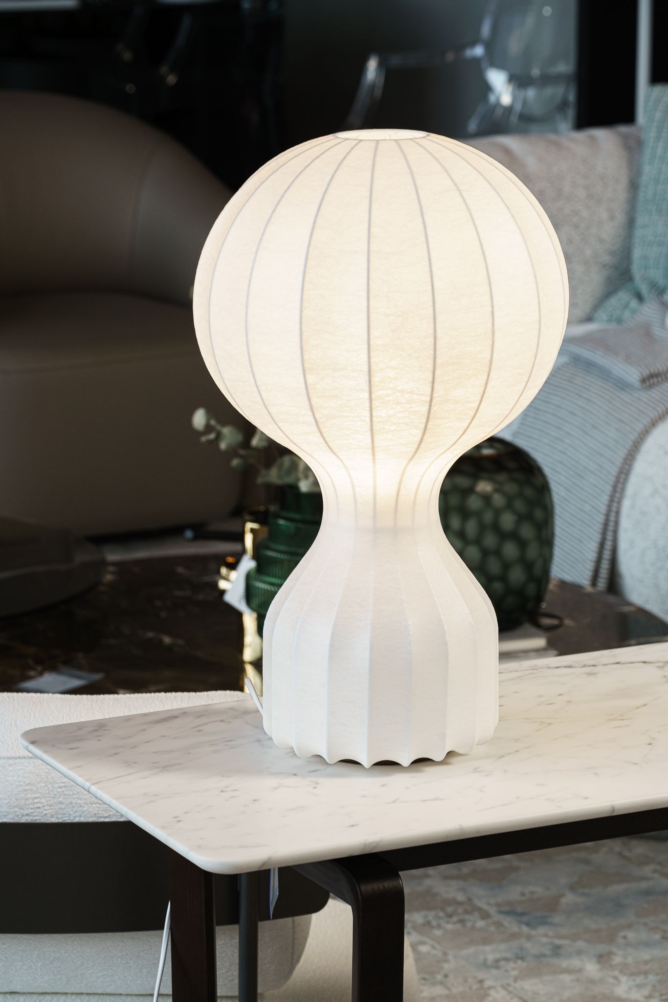 Flos Настольная лампа Gatto F2601009 от Flos — в интерьере