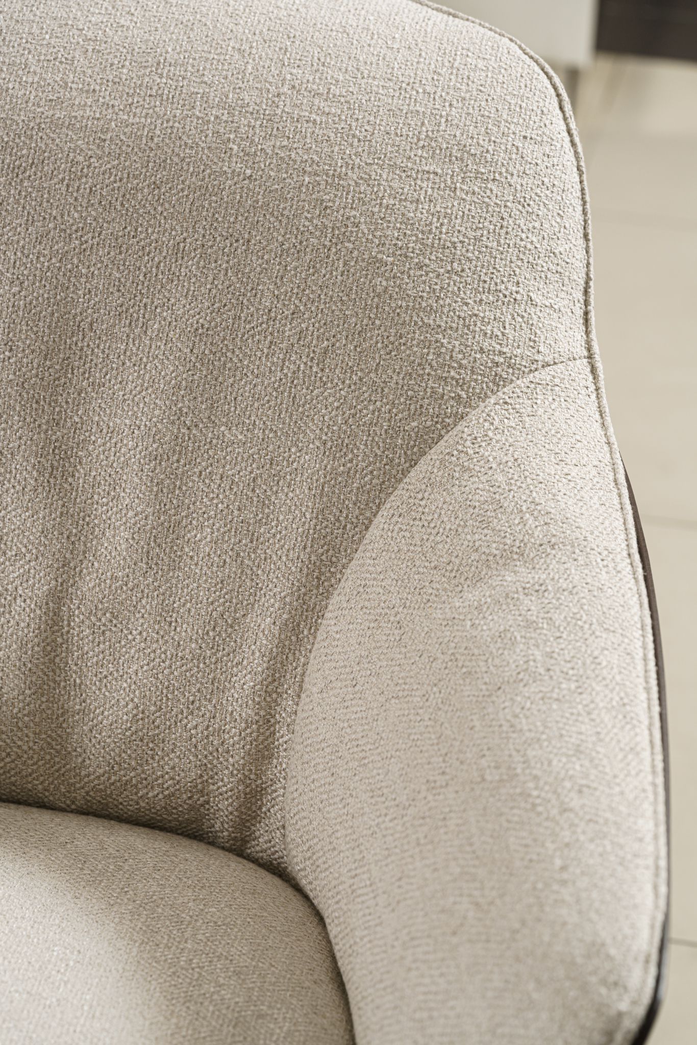 Poliform Кресло Kaori Caffee/Crema от Poliform — в интерьере