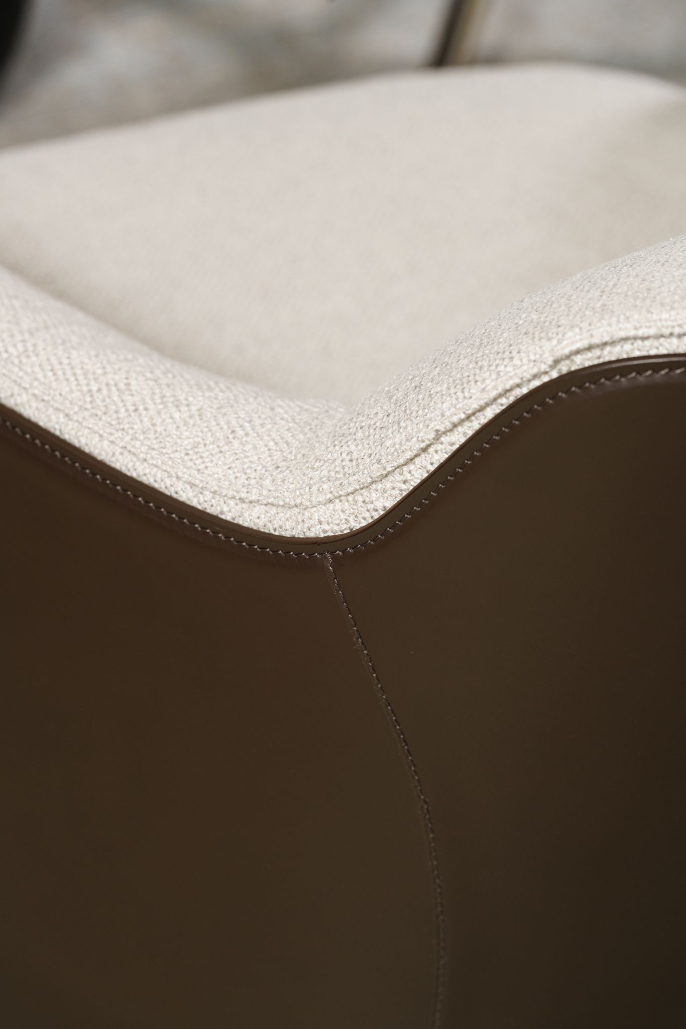 Poliform Кресло Kaori Caffee/Crema от Poliform — в интерьере