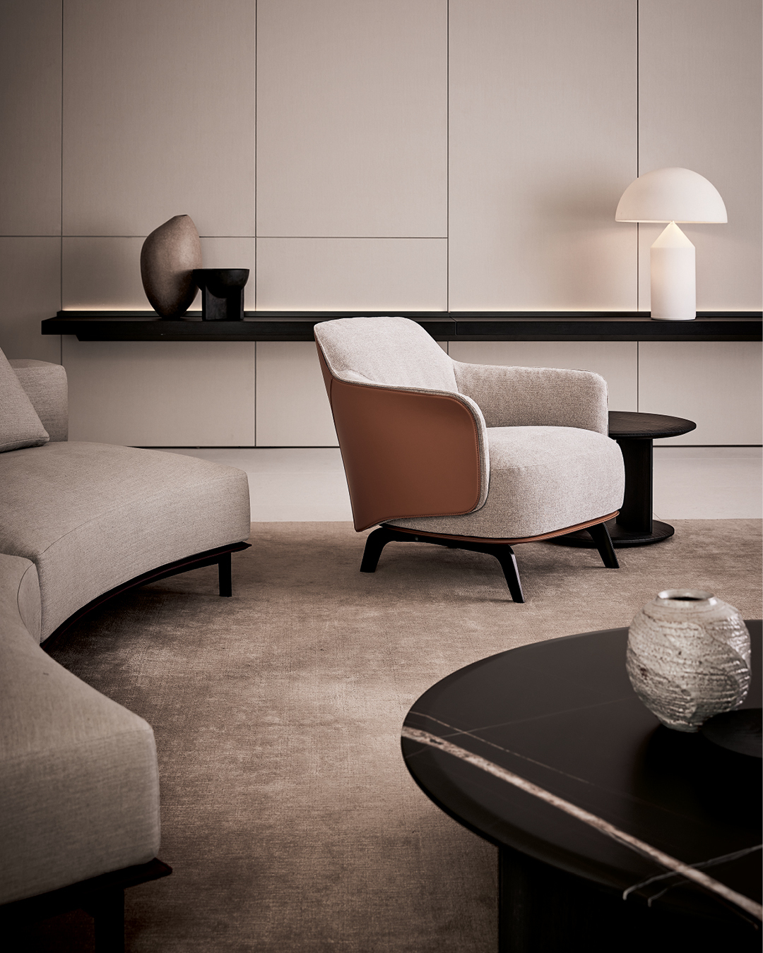 Poliform Кресло Kaori Caffee/Crema от Poliform — в интерьере