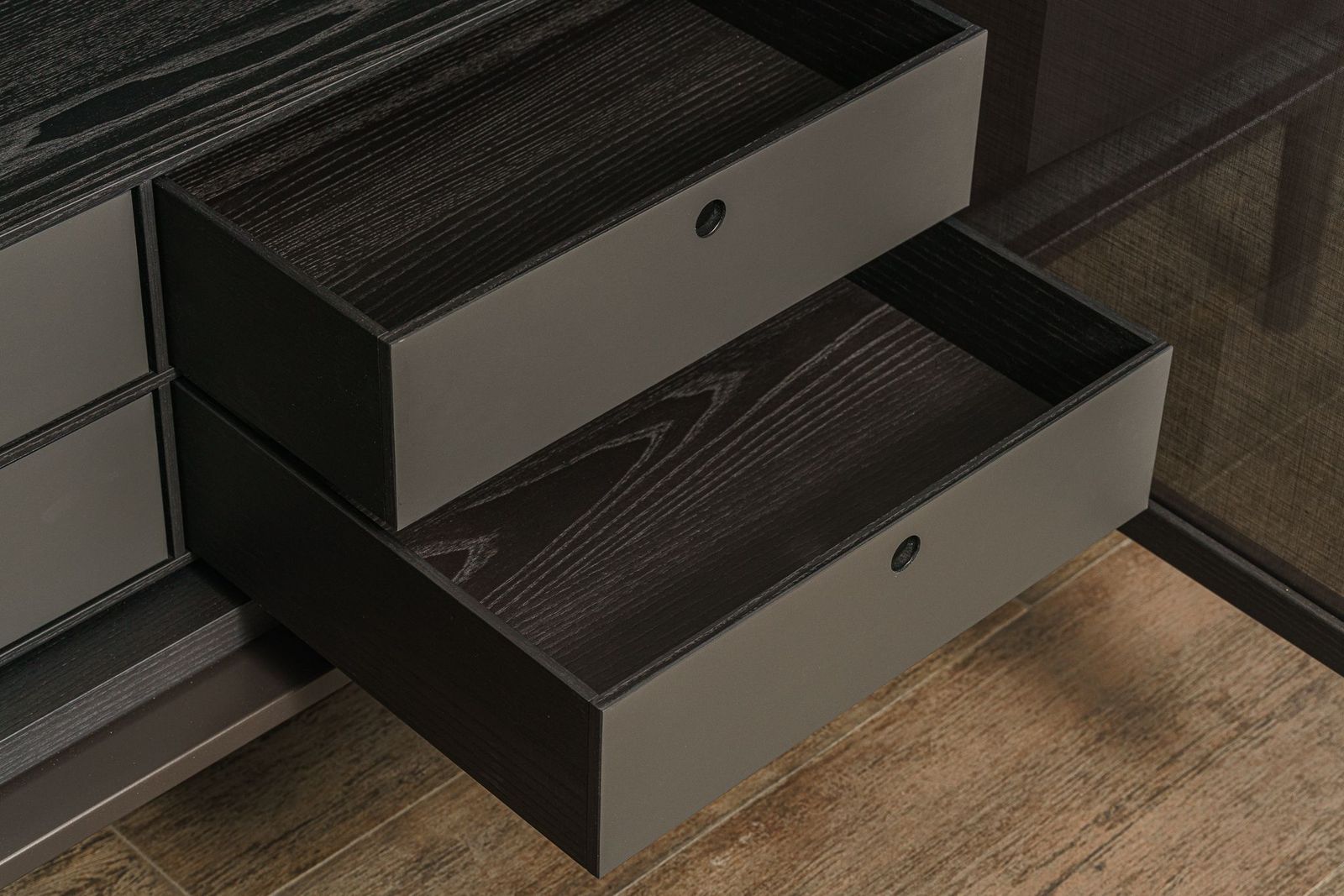 Poliform Витрина Aiko 151 от Poliform — в интерьере