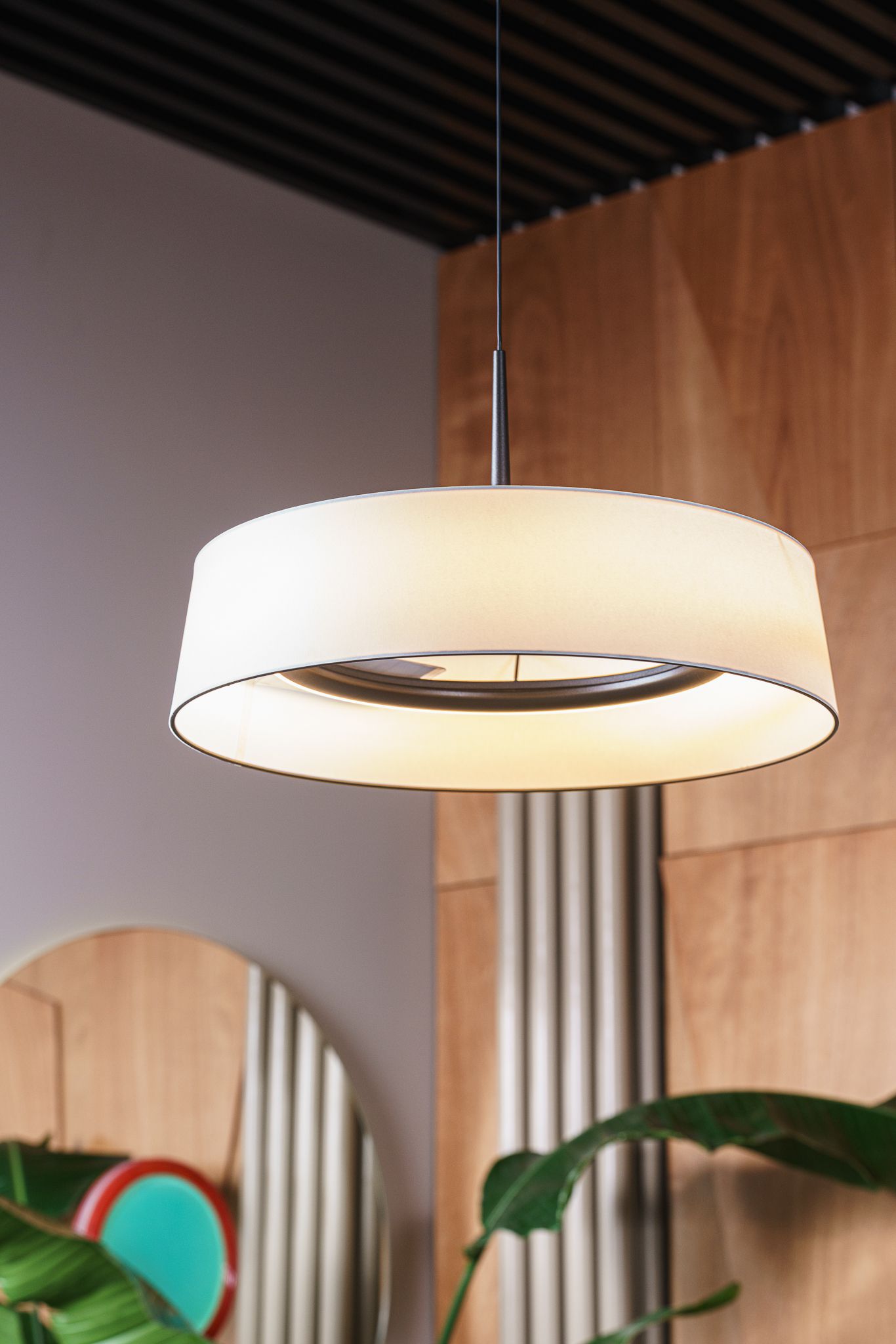 Vibia Подвесной светильник Dama 3235 от Vibia — в интерьере