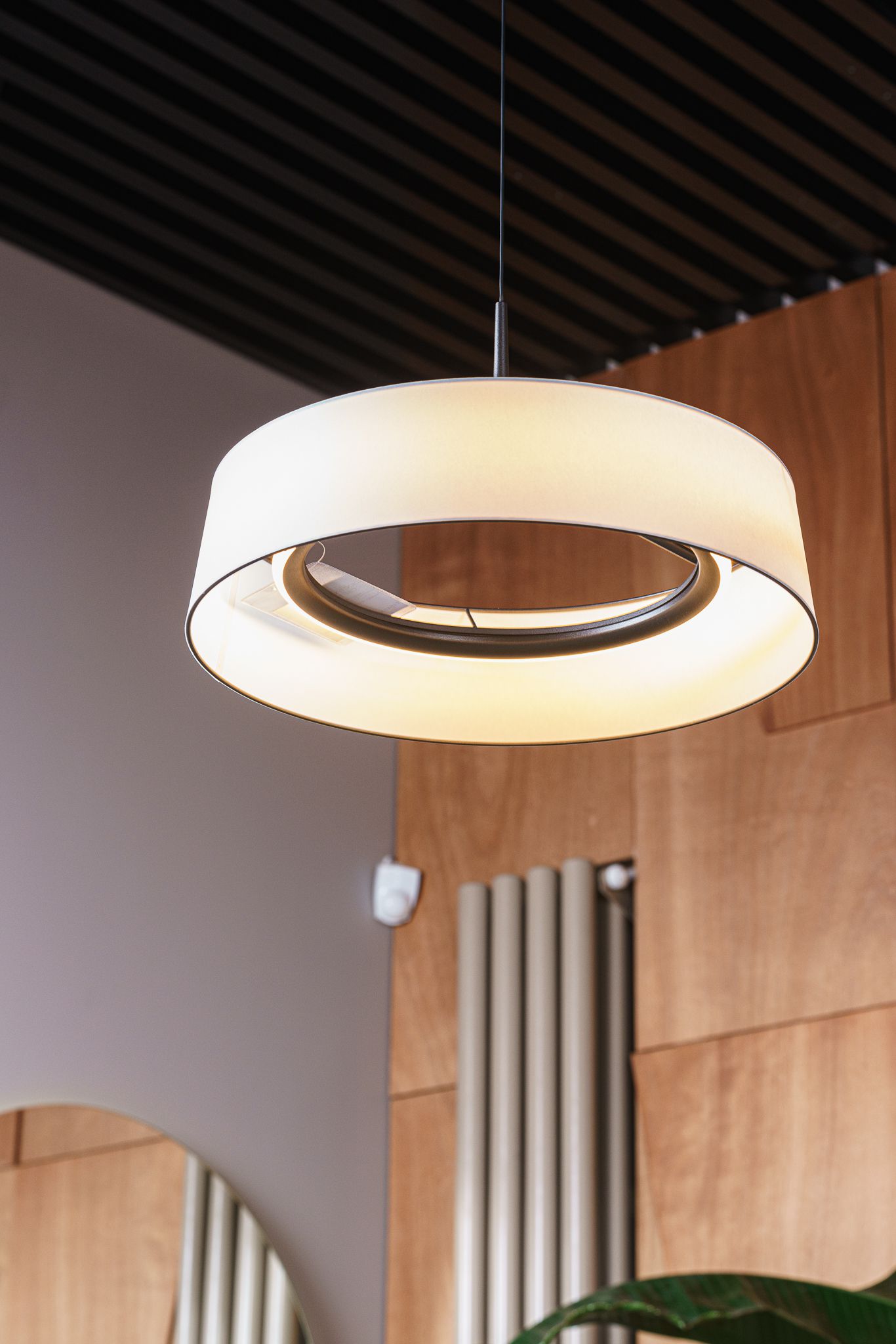 Vibia Подвесной светильник Dama 3235 от Vibia — в интерьере