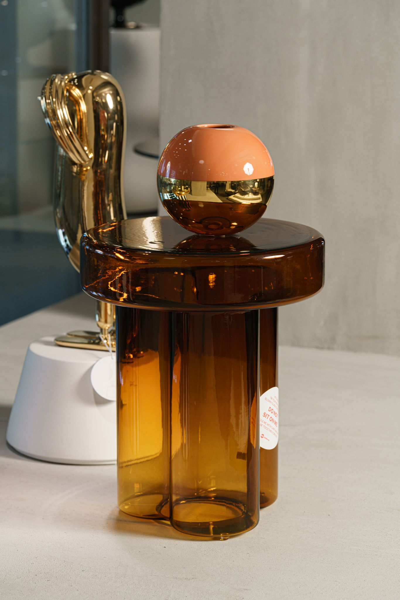 Miniforms Журнальный столик Soda Amber d38 с дефектом от Miniforms — в интерьере