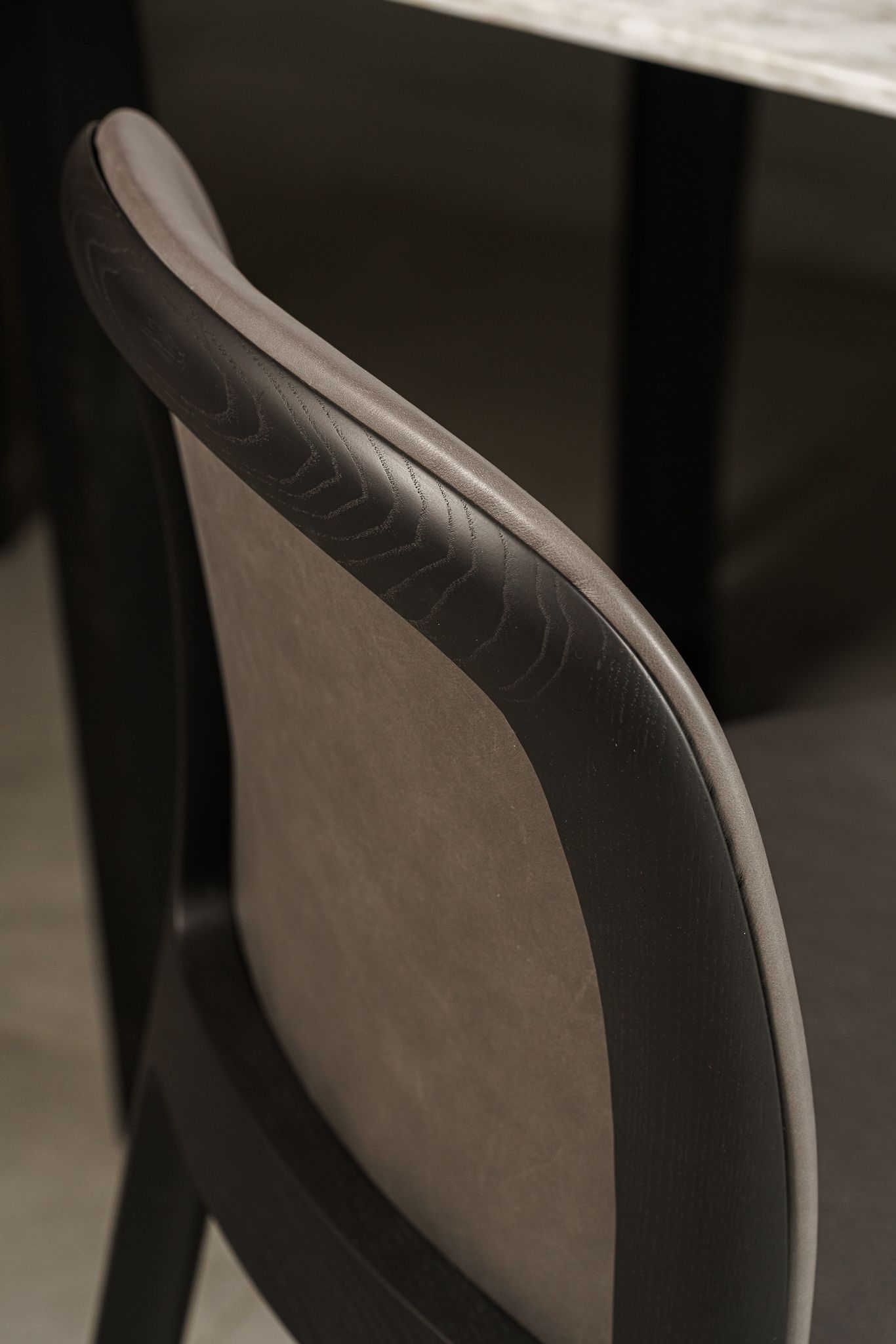 Molteni&C Стул Tea Leather Siria 1291/oak black от Molteni & C — в интерьере