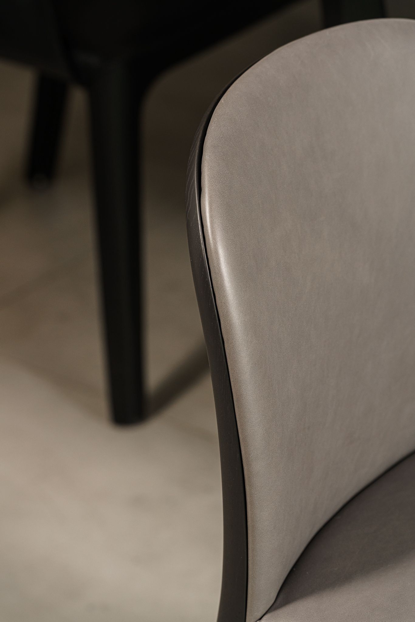 Molteni&C Стул Tea Leather Siria 1291/oak black от Molteni & C — в интерьере
