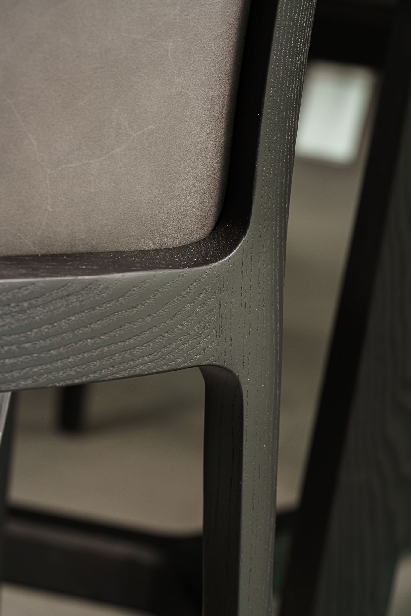 Molteni&C Стул Tea Leather Siria 1291/oak black от Molteni & C — в интерьере