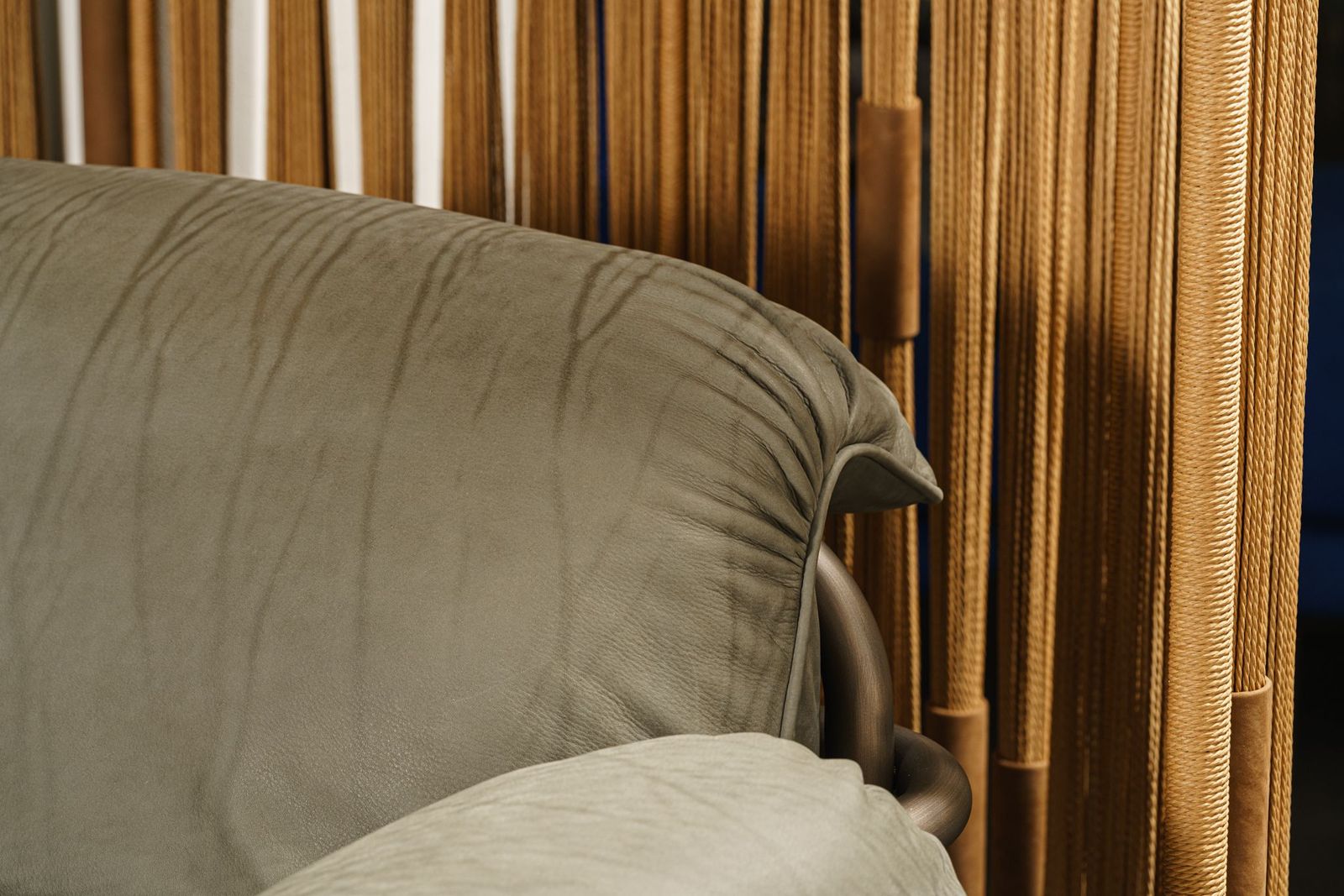 Baxter Кресло So Good Plume Mat Leather от Baxter — в интерьере
