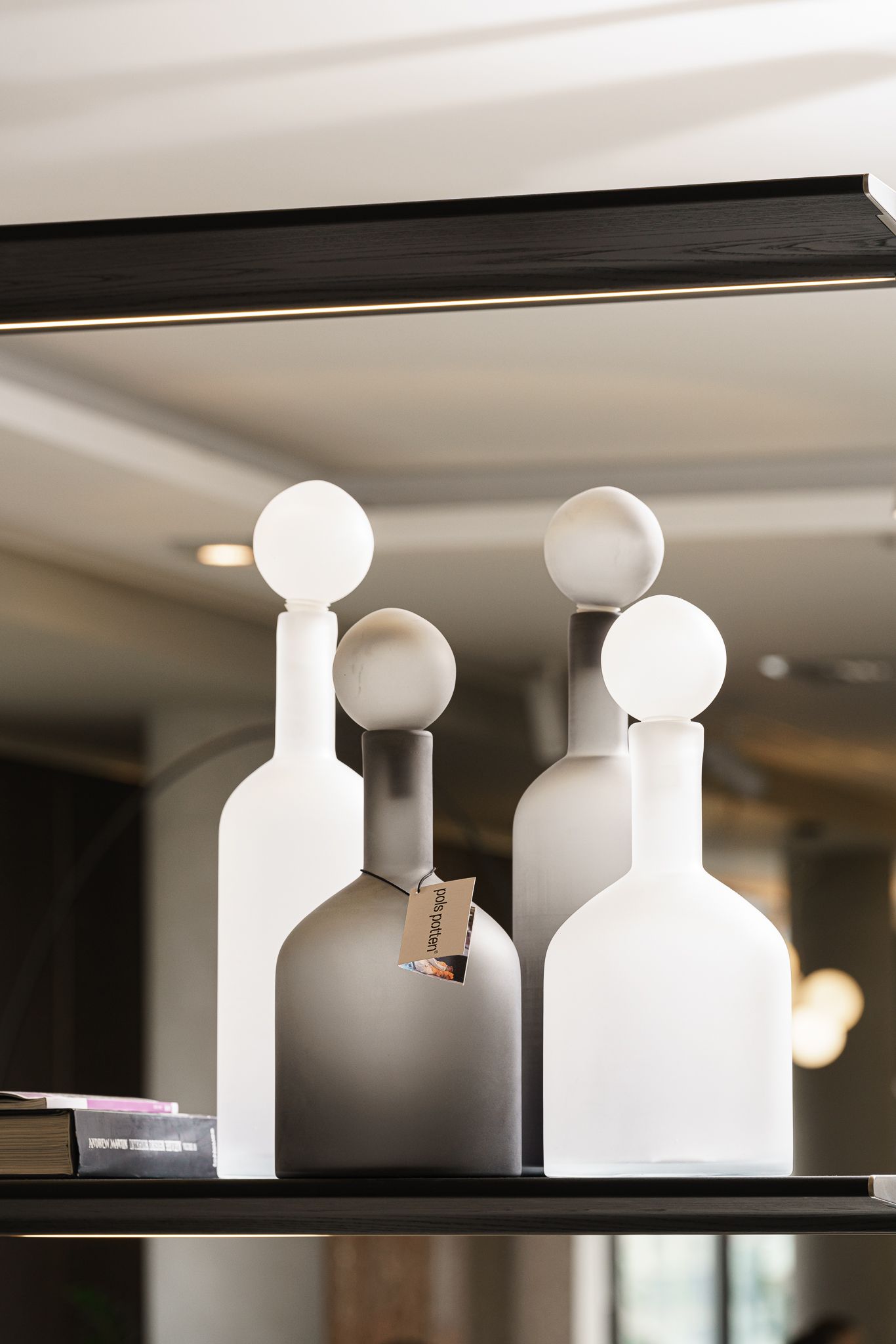 Polspotten Сет из 4х бутылей Bubbles and Bottles Matt от Polspotten — в интерьере