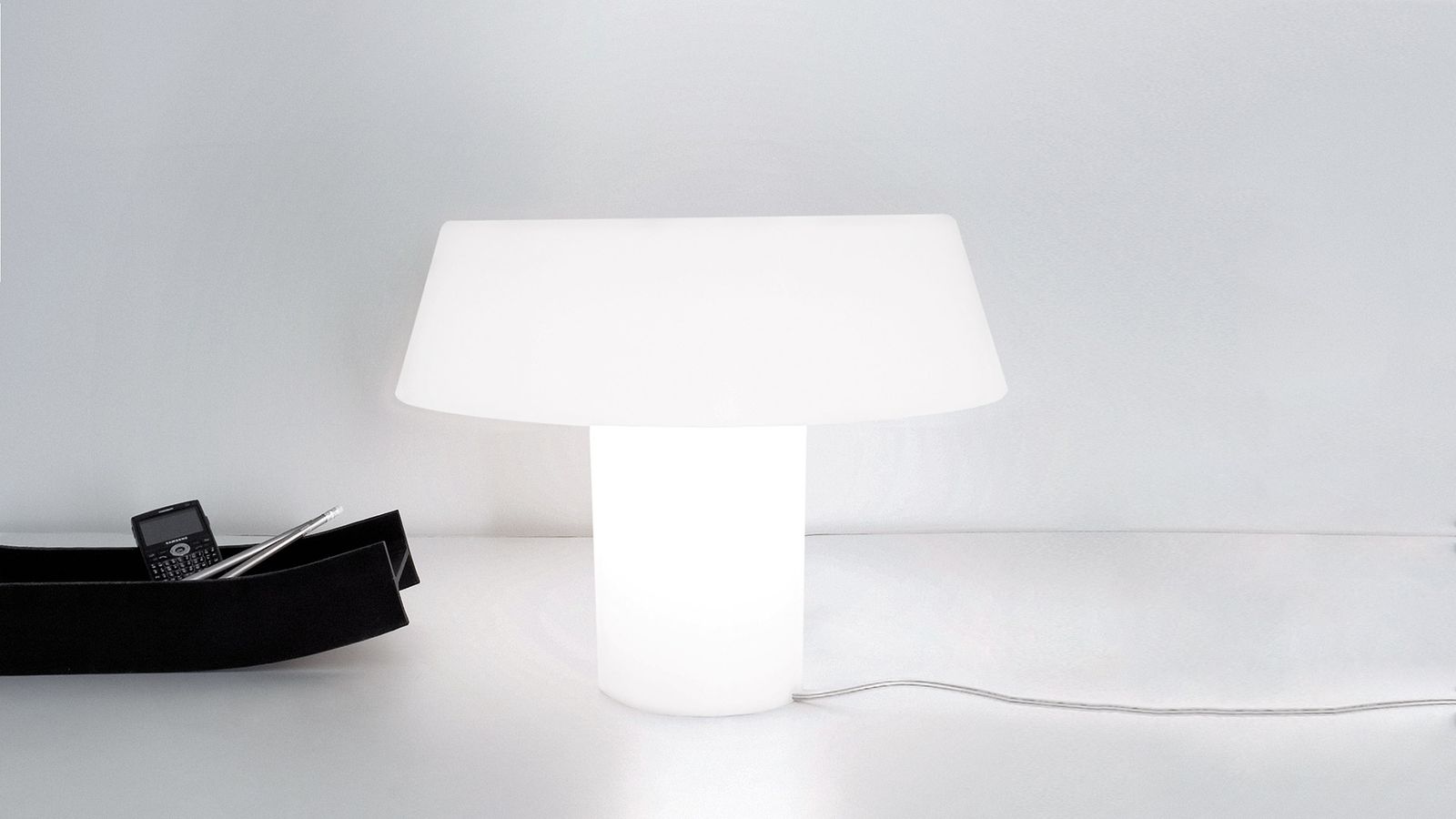 Artemide Настольная лампа Amami от Artemide — в интерьере