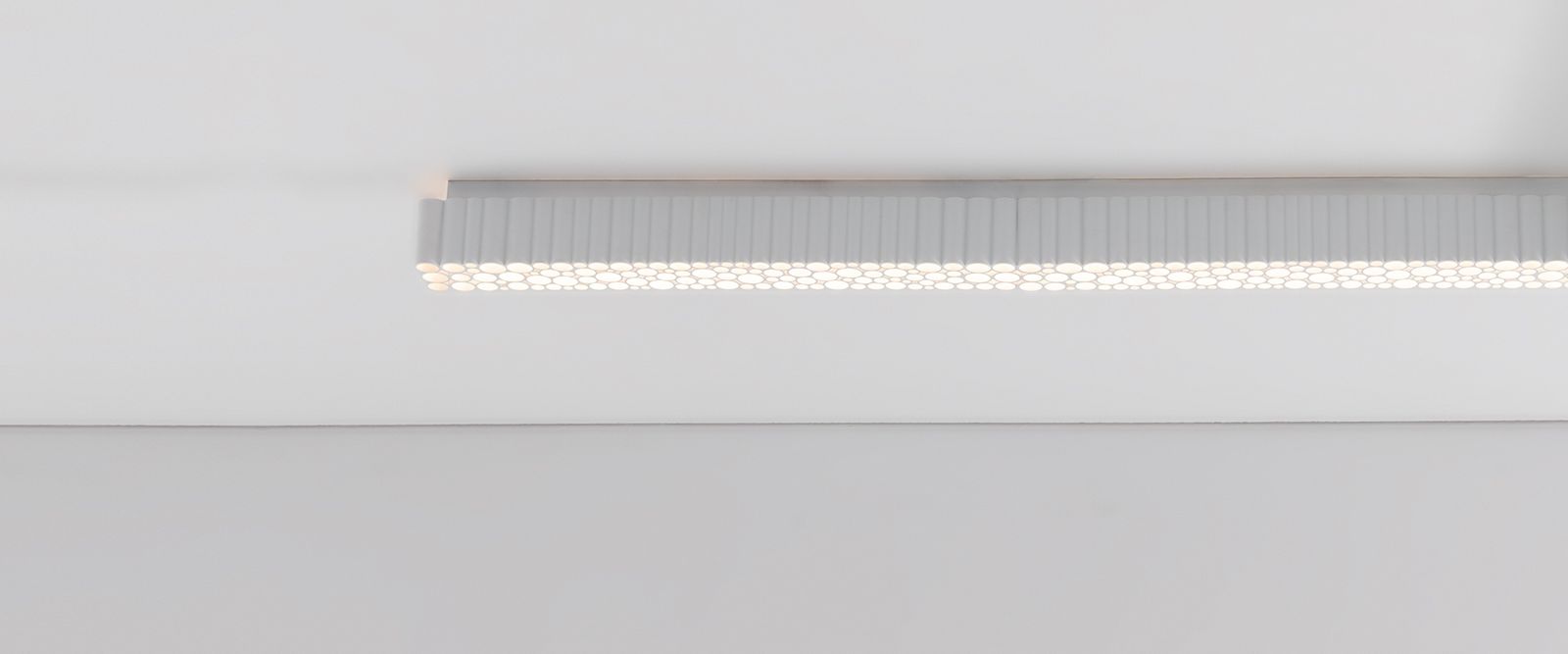 Artemide Подвесной светильник Calipso Linear Stand Alone от Artemide — в интерьере