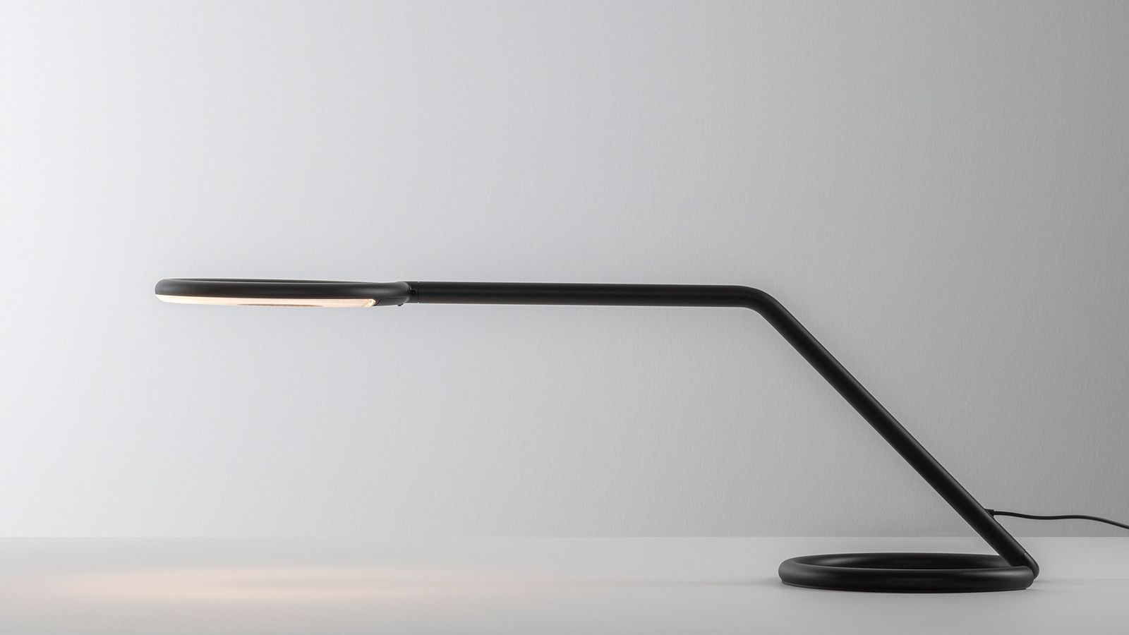 Artemide Настольная лампа Vine от Artemide — в интерьере