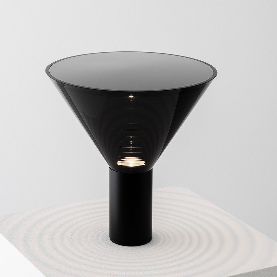 Artemide Настольная лампа Look at Me от Artemide — в интерьере