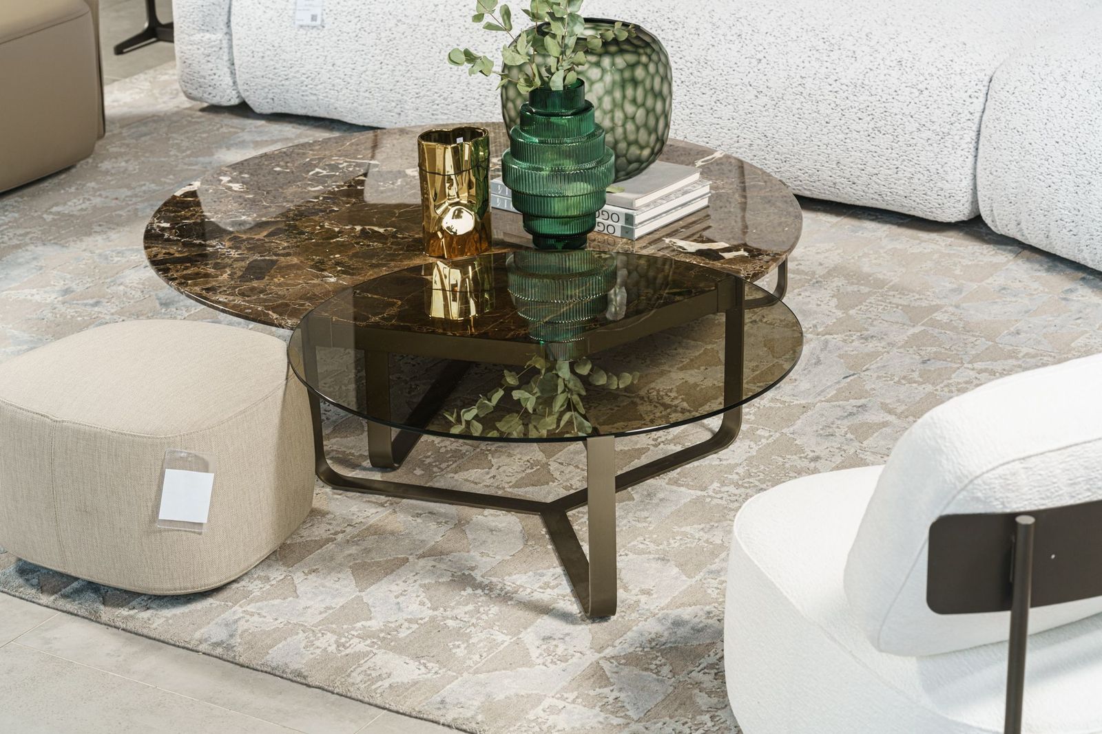 Flou Журнальный столик Yari 80 Bronzed Glass от Flou — в интерьере