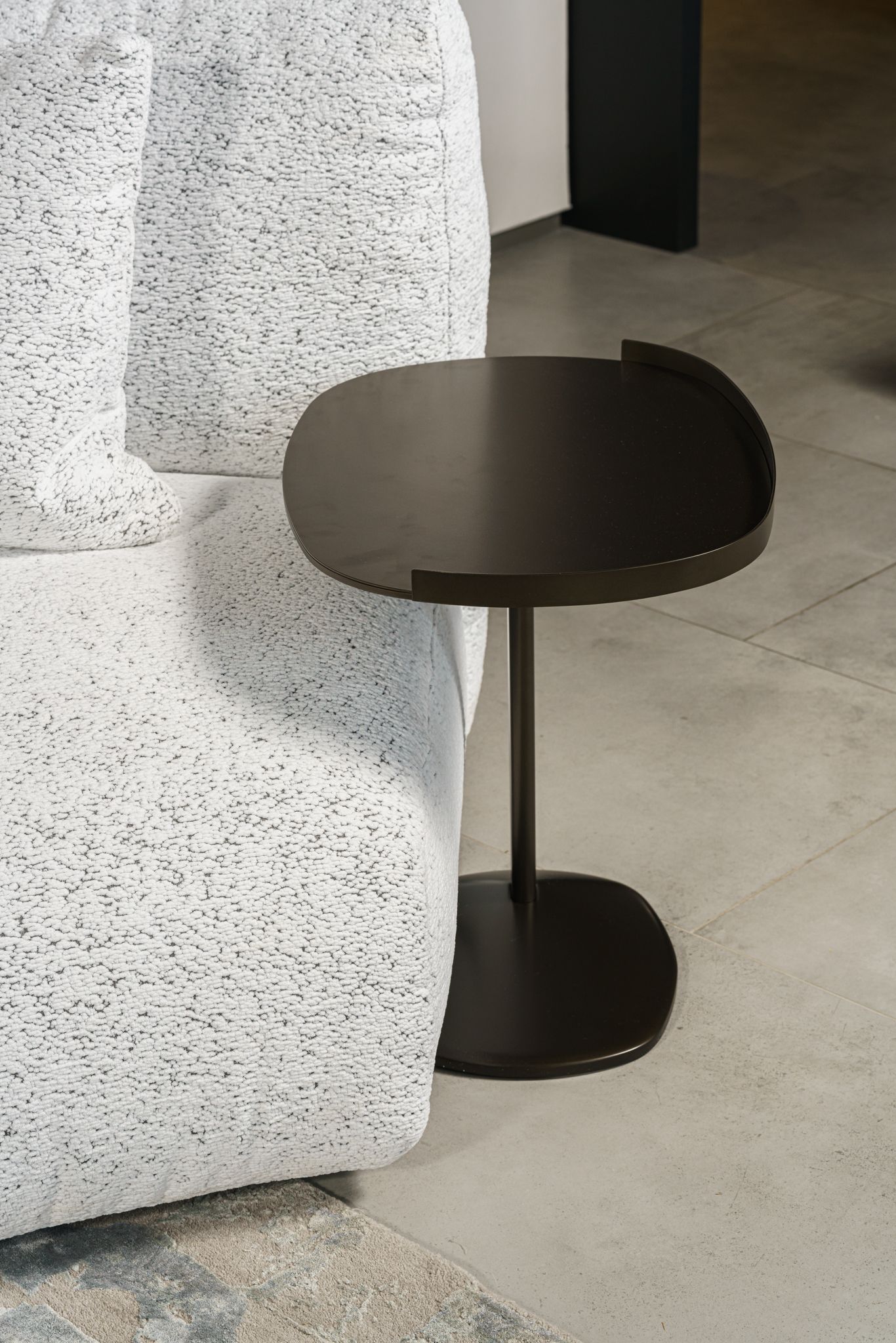Flou Журнальный столик Victoria Anodic Bronze от Flou — в интерьере