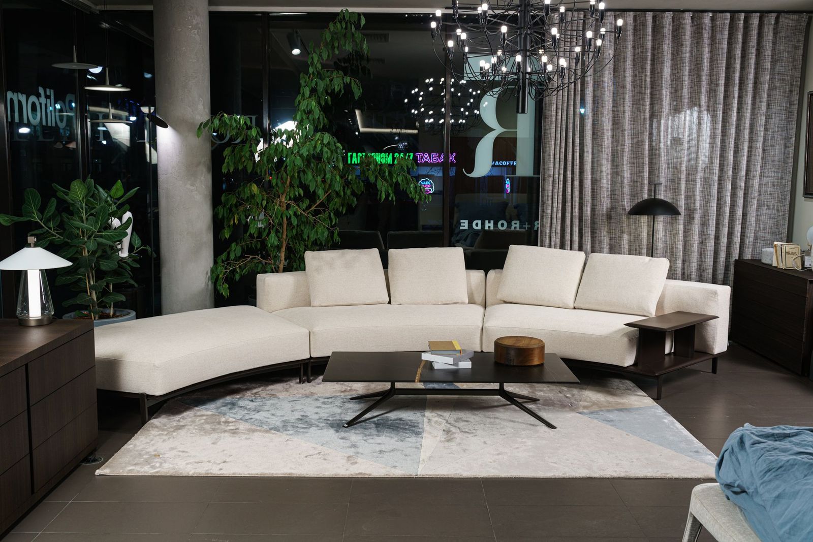 Poliform Диван Brera Naxos 18 Canapa от Poliform — в интерьере