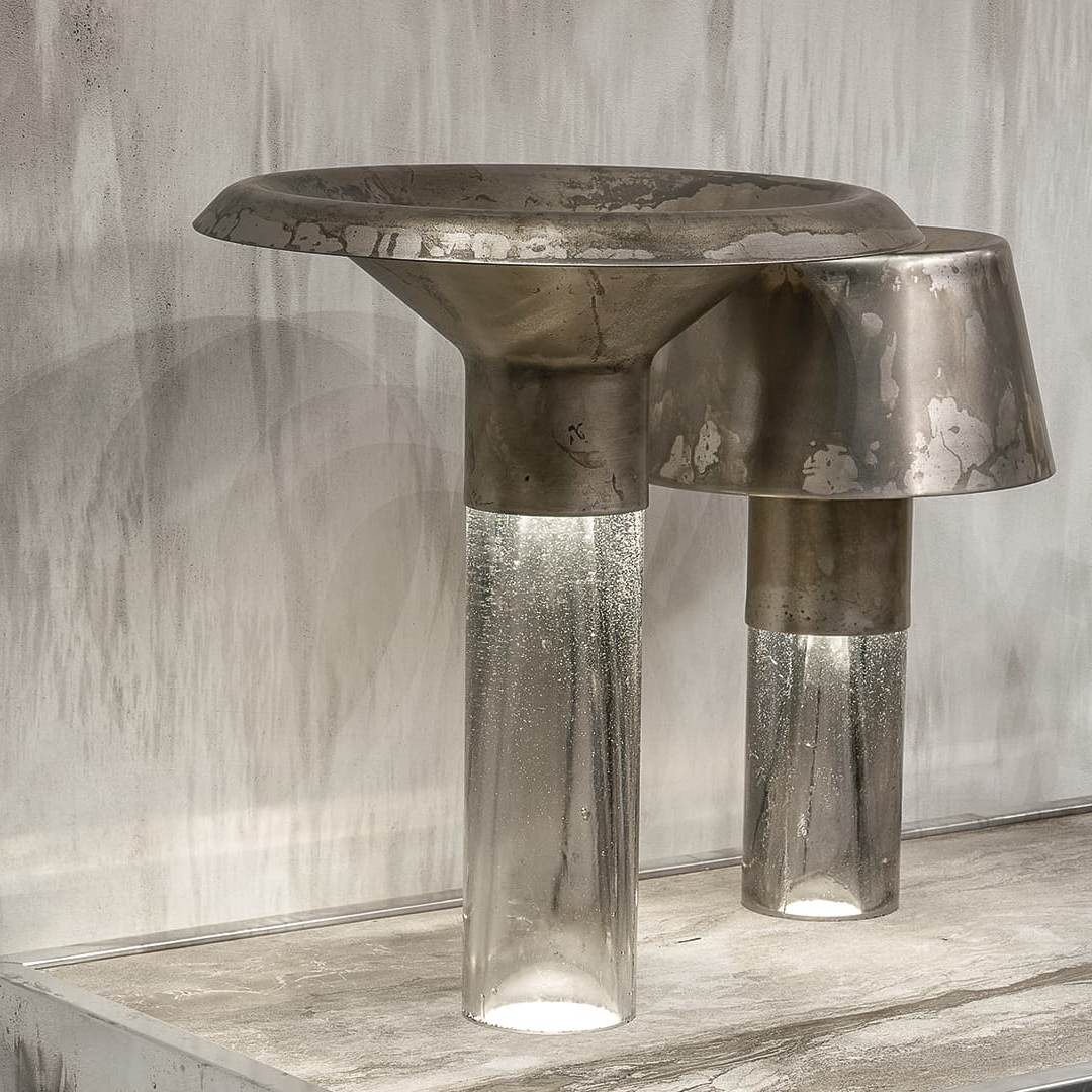 Henge Настольная лампа Ghost Lamp Table 45 от Henge — в интерьере