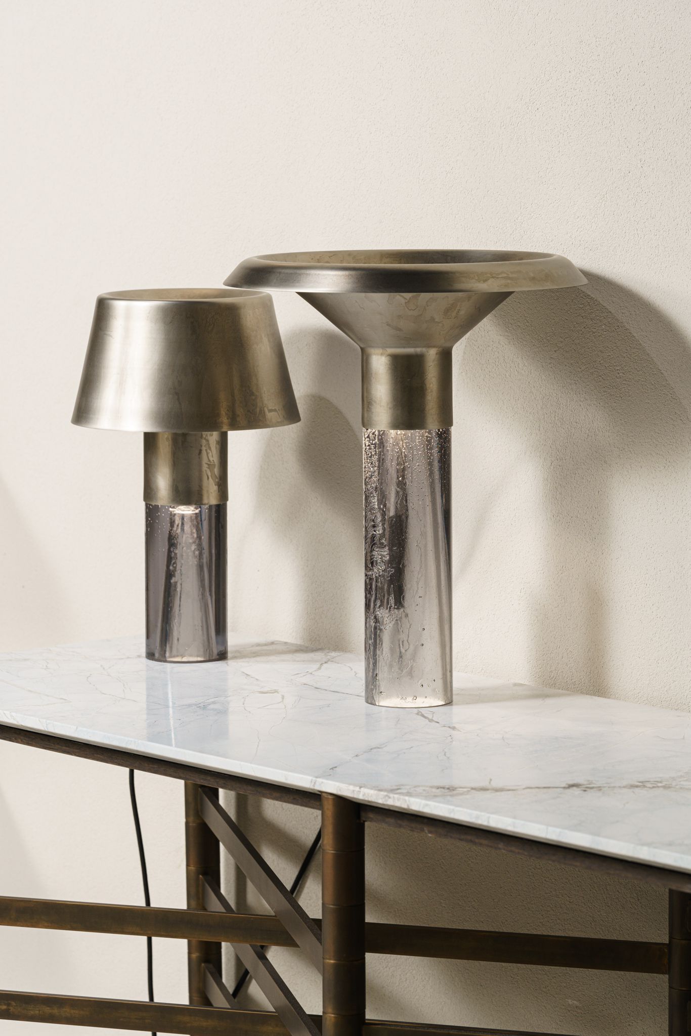 Henge Настольная лампа Ghost Lamp Table 45 от Henge — в интерьере