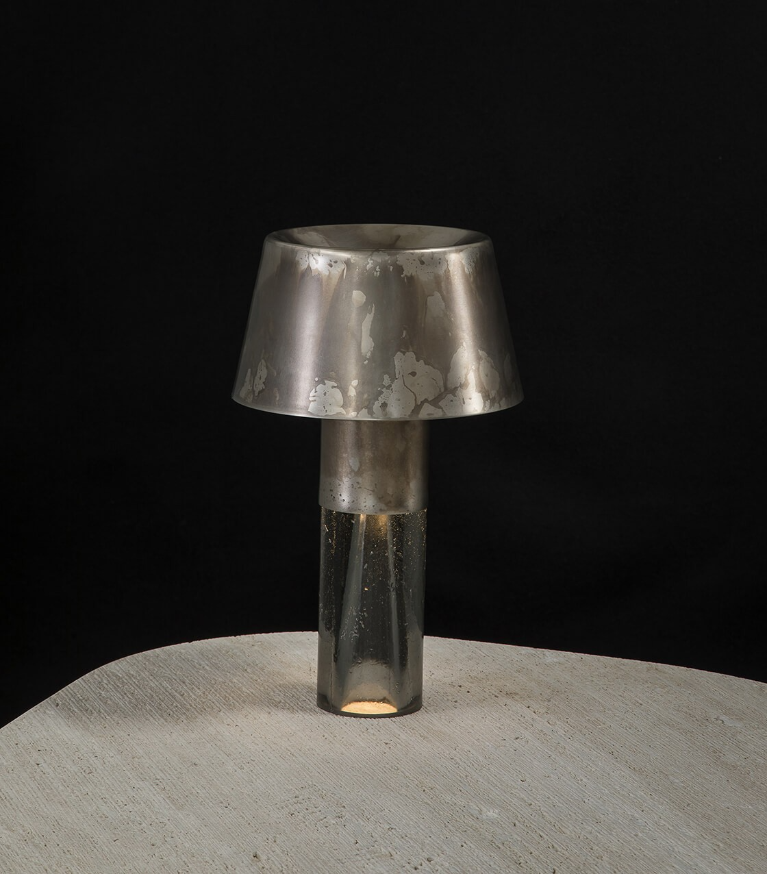 Henge Настольная лампа Ghost Lamp Table 38 от Henge