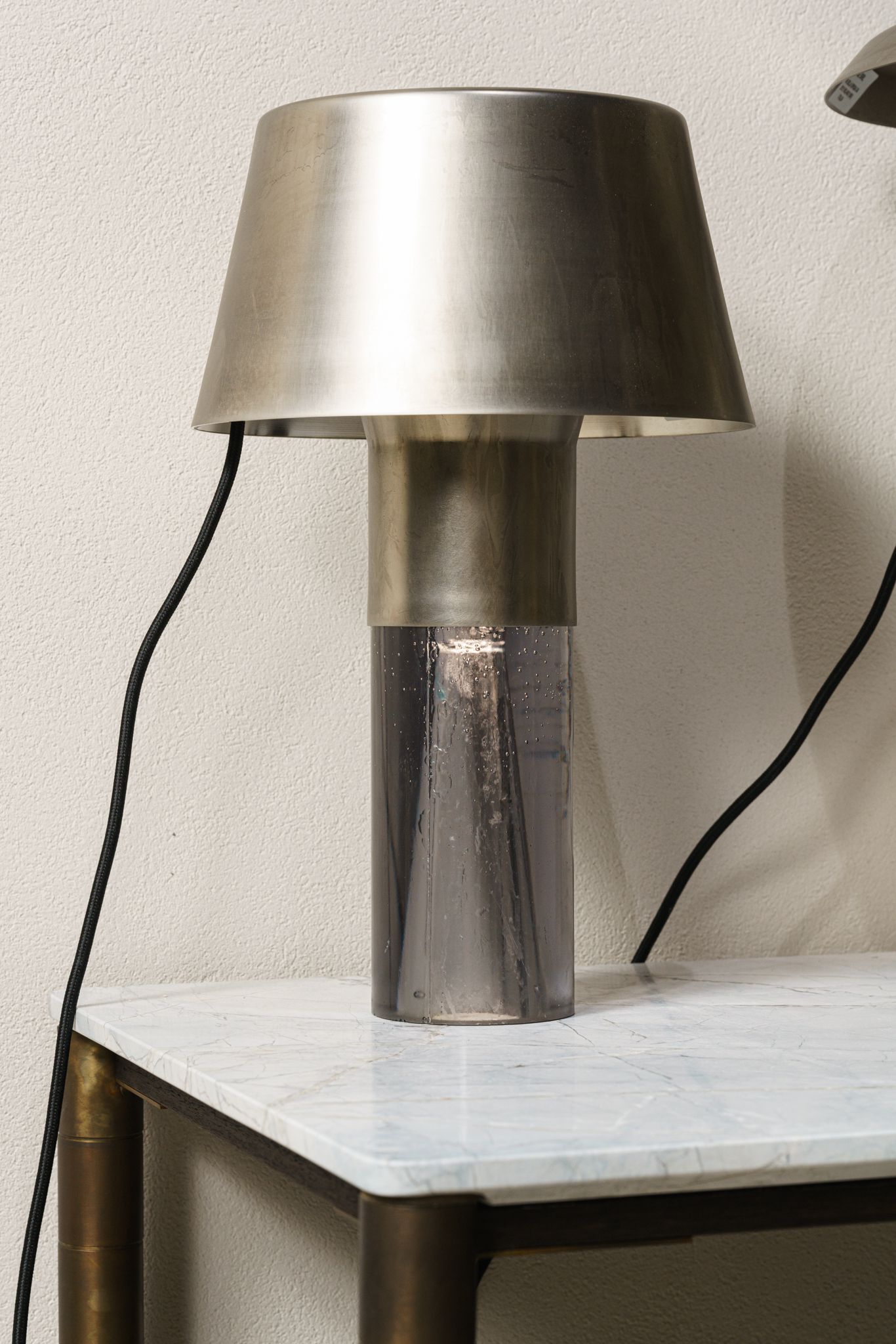 Henge Настольная лампа Ghost Lamp Table 38 от Henge — в интерьере