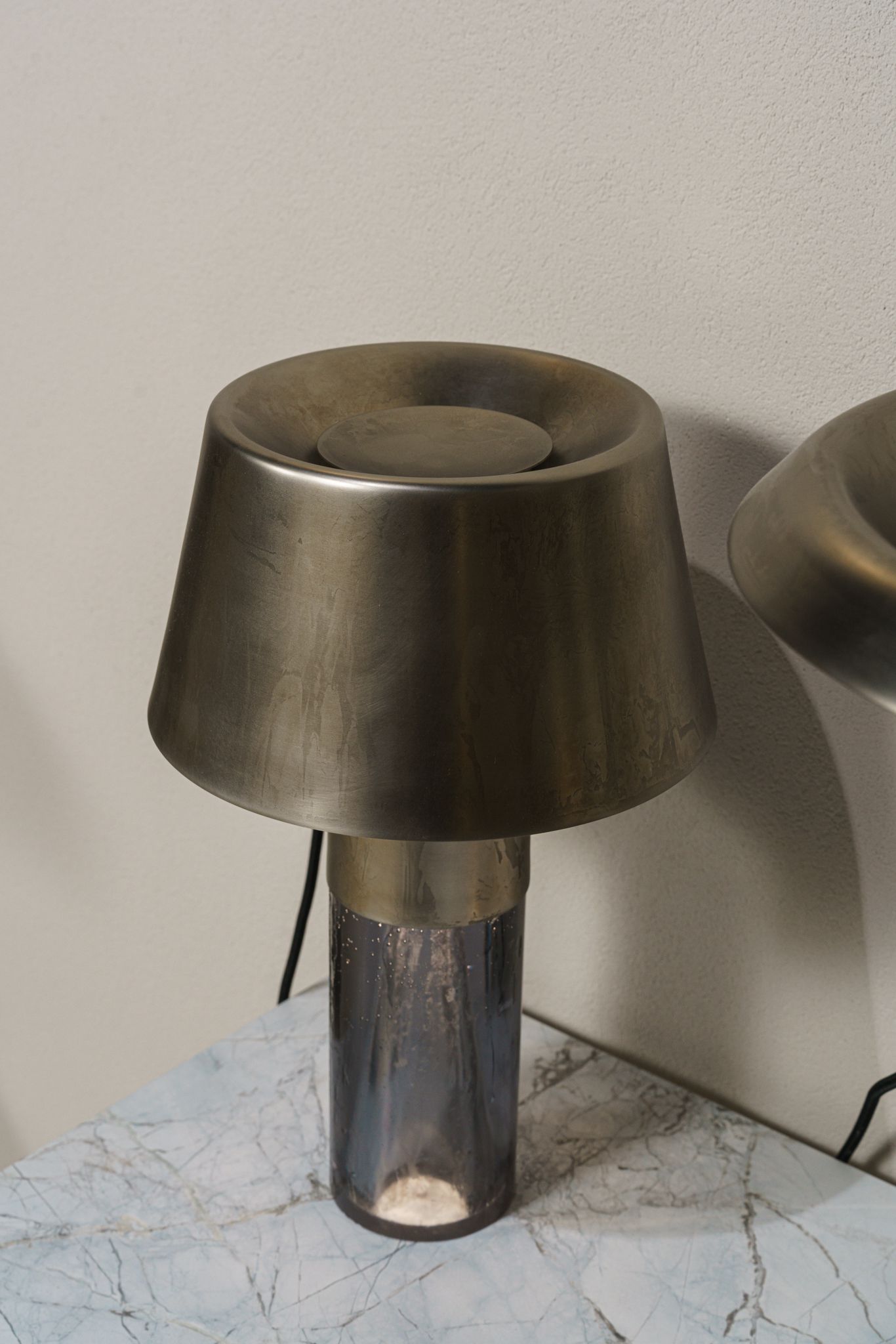 Henge Настольная лампа Ghost Lamp Table 38 от Henge — в интерьере