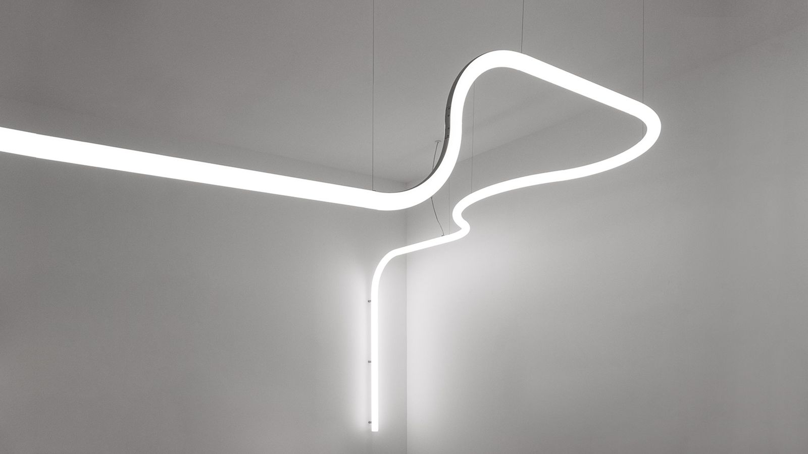 Artemide Подвесной светильник Alphabet 2124010A от Artemide — в интерьере