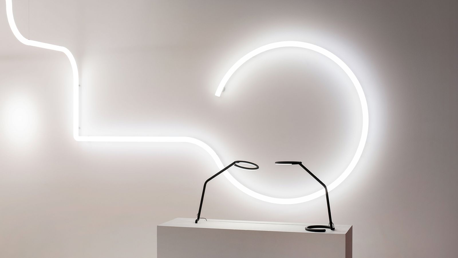 Artemide Подвесной светильник Alphabet 2124010A от Artemide — в интерьере