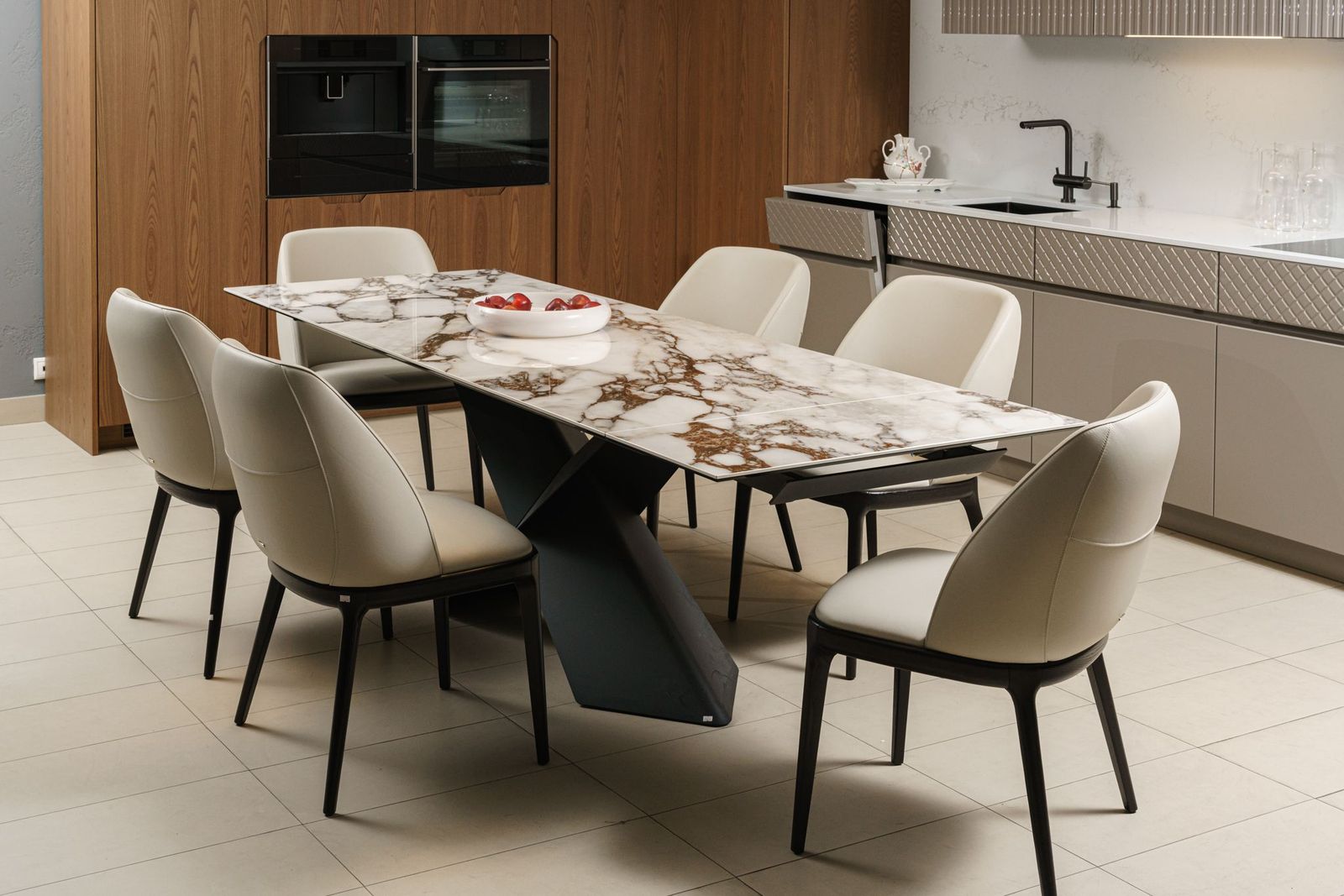 Cattelan Italia Стол Tyron Keramik Drive KM12 Brecia от Cattelan Italia — в интерьере