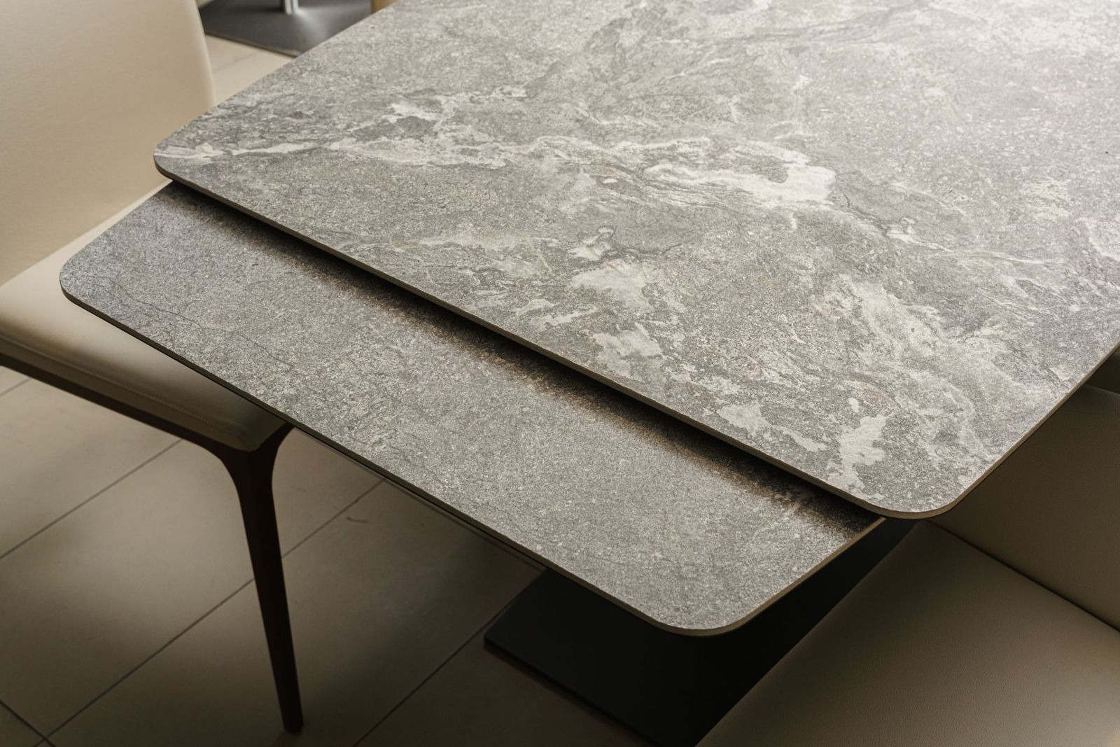 Cattelan Italia Стол Duffy Keramik Drive KM13 Arenal от Cattelan Italia — в интерьере
