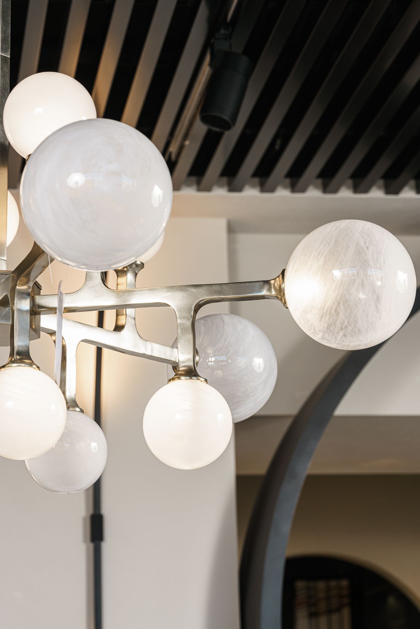 Arteriors Люстра Tricia от Arteriors — в интерьере