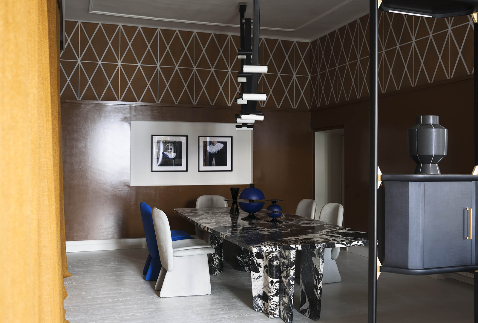 Baxter Стол Kate 305 Brushed Grand Antique D'Aubert от Baxter — в интерьере