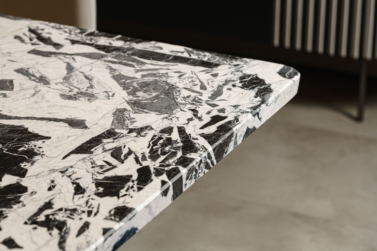Baxter Стол Kate 265 Brushed Grand Antique D'Aubert от Baxter — в интерьере