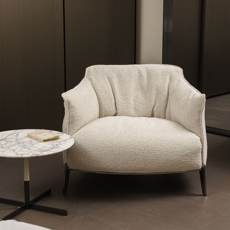 Poltrona Frau Кресло Archibald Gran Comfort Loop Greggio от Poltrona Frau — в интерьере