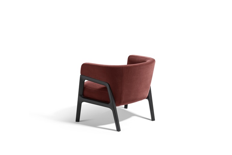 Poltrona Frau Кресло Duo Lounge Velvet Ziggy Red Onion / Wenge от Poltrona Frau