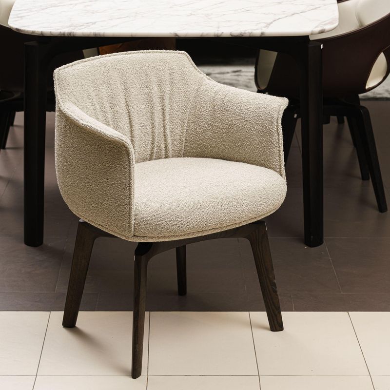Poltrona Frau Стул Archibald Swivel Loop Corda от Poltrona Frau — в интерьере