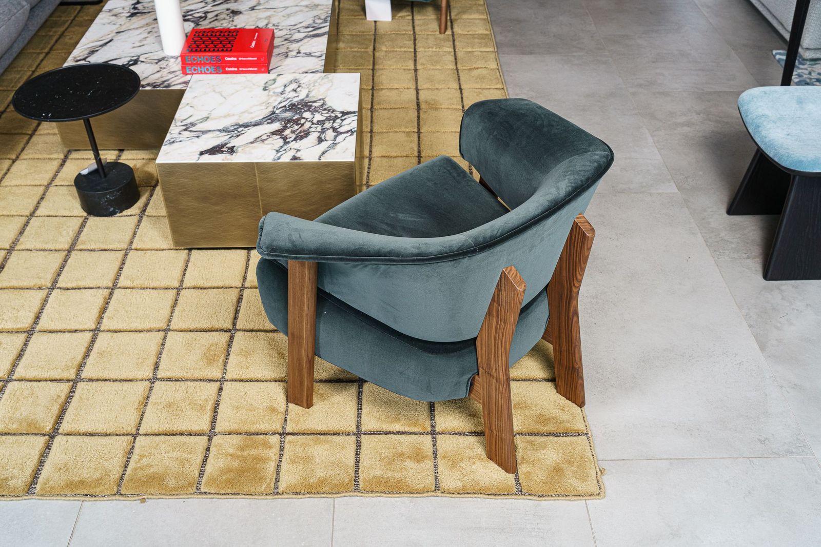 Meridiani Журнальный столик Belt Marble 60 square от Meridiani — в интерьере