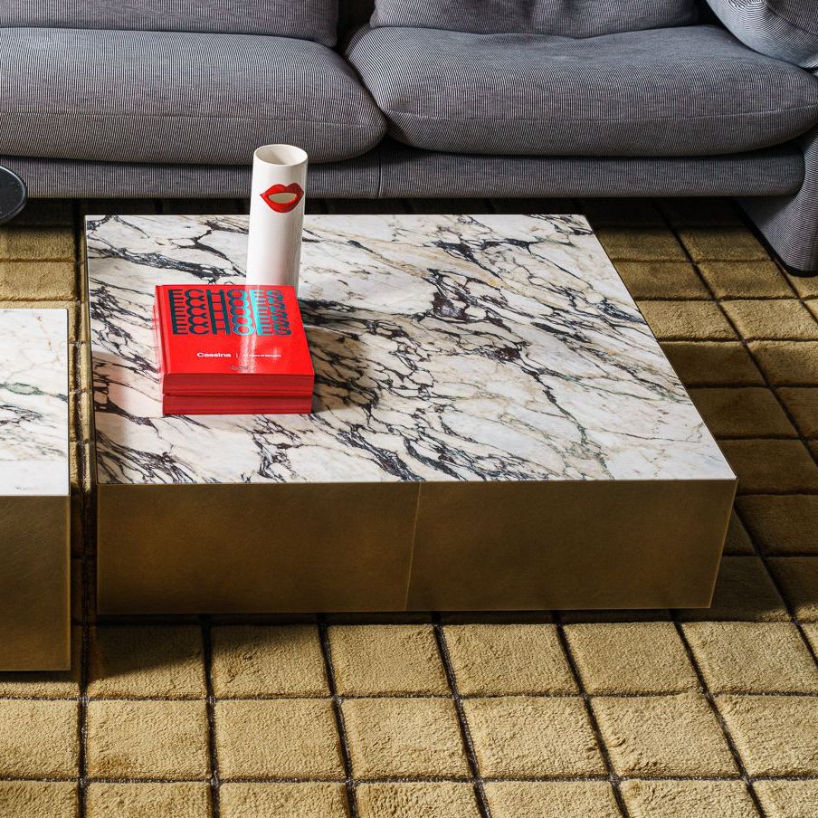 Meridiani Журнальный столик Belt Marble 100 square от Meridiani — в интерьере