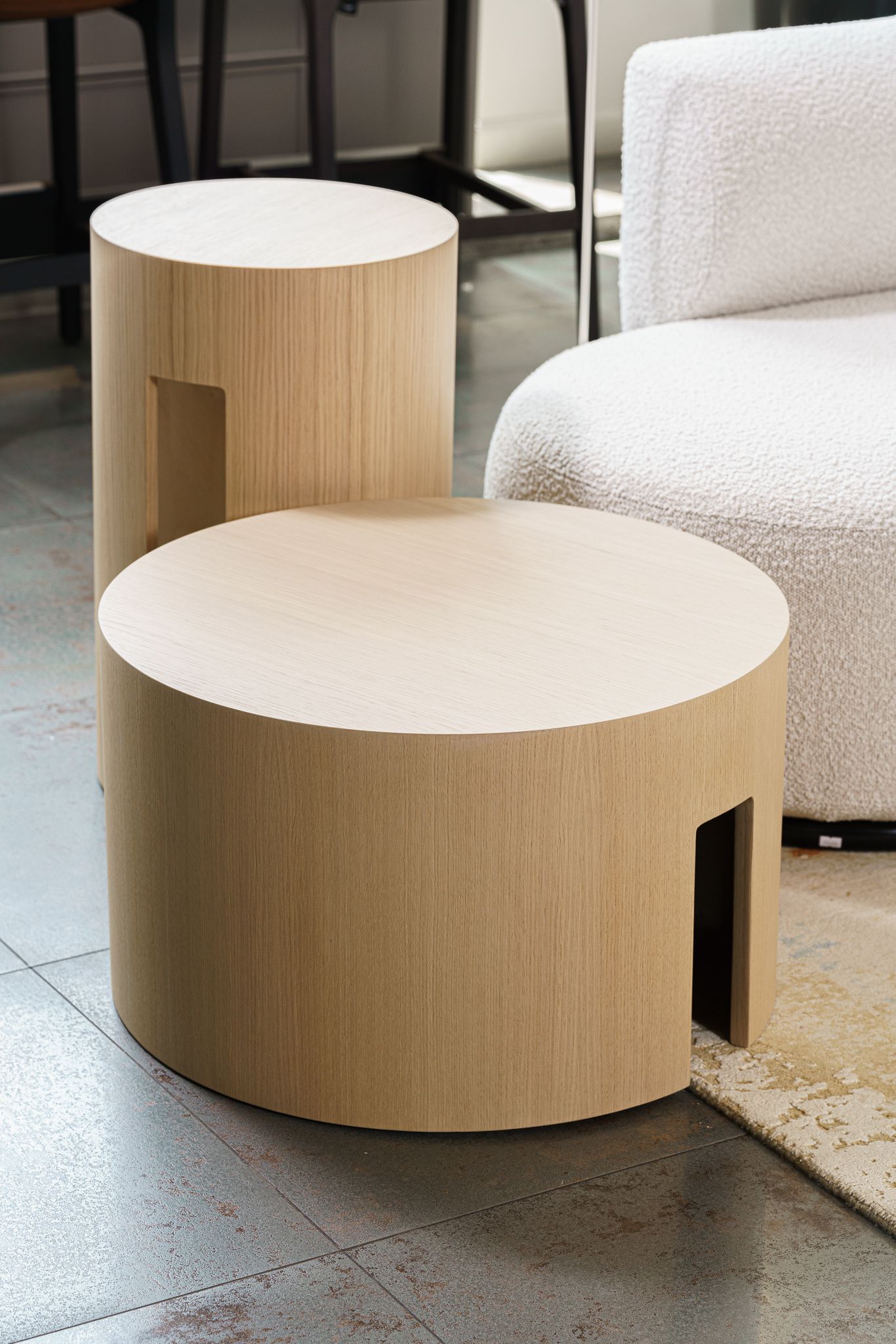 Meridiani Журнальный столик Gong 60 Oak Light от Meridiani — в интерьере