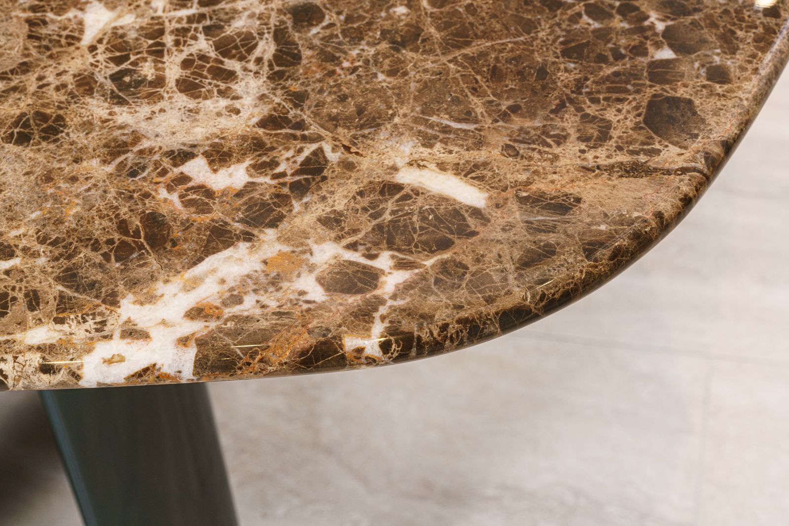 Molteni&C Стол Old Ford 292 Emperador dark от Molteni & C — в интерьере
