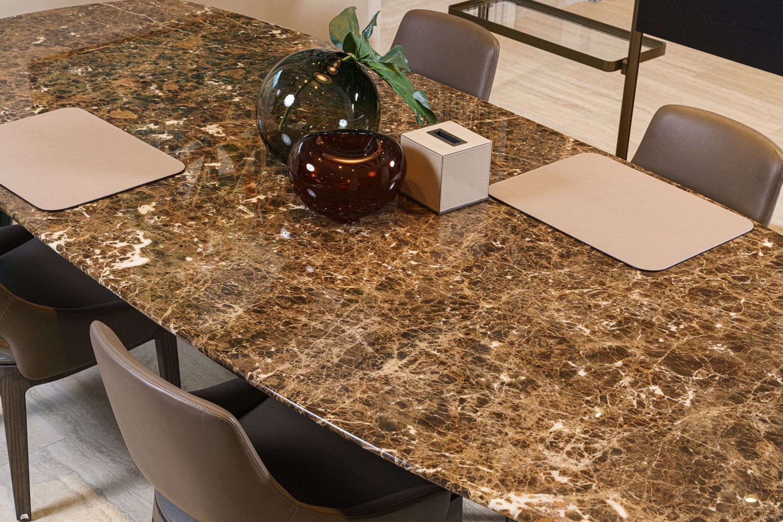Molteni&C Стол Old Ford 292 Emperador dark от Molteni & C — в интерьере