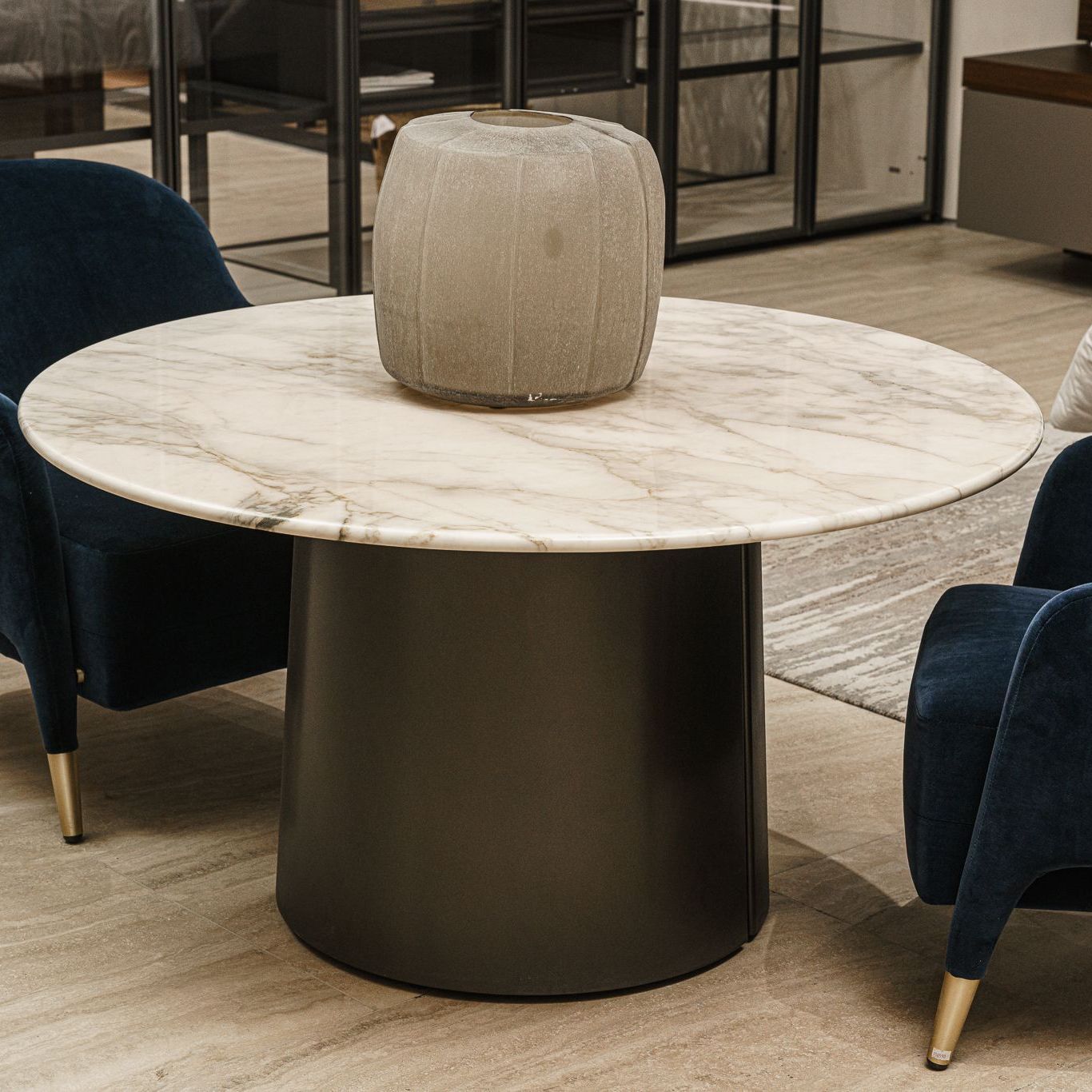 Molteni&C Lounge столик Mateo 120 Calacatta от Molteni & C — в интерьере