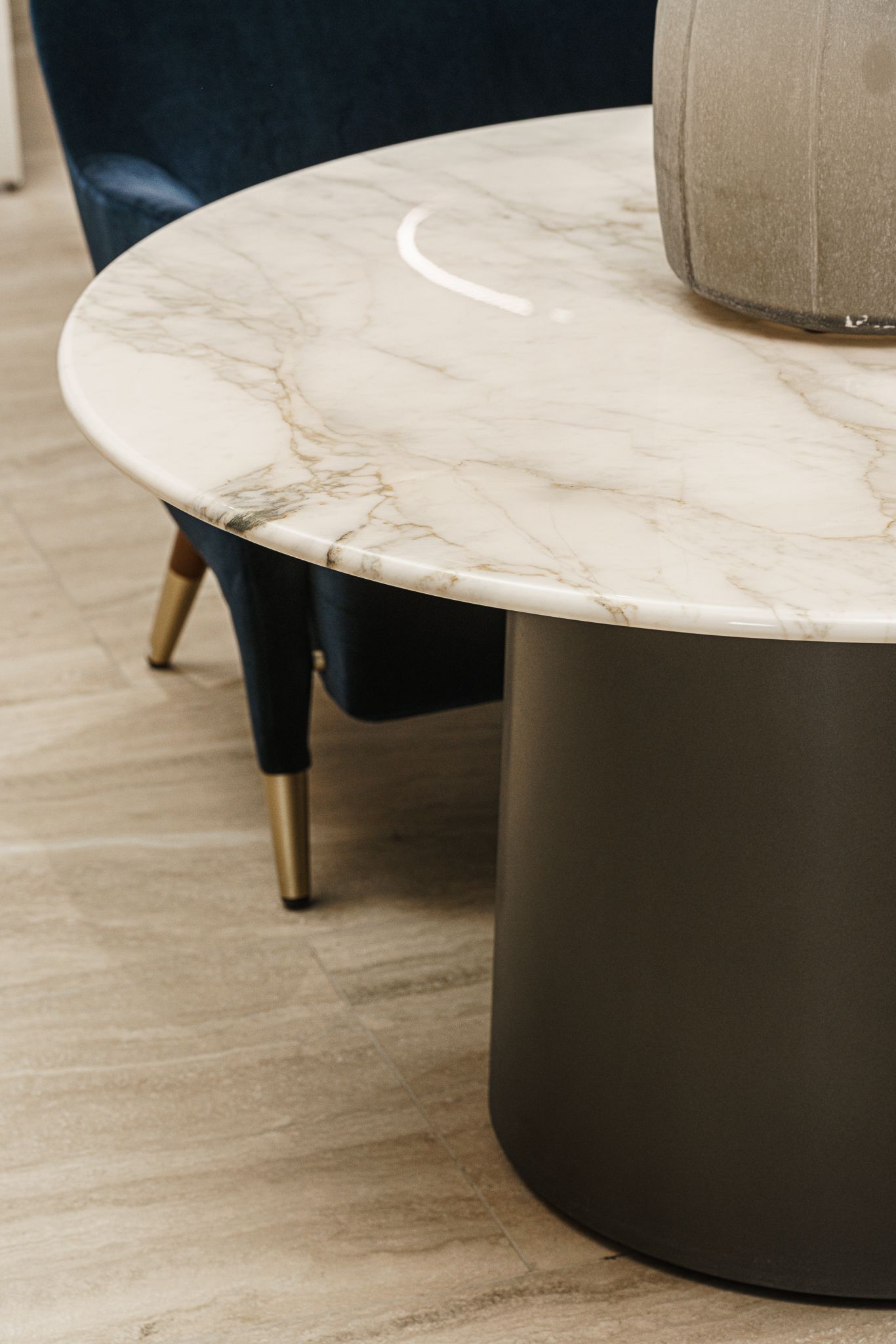 Molteni&C Lounge столик Mateo 120 Calacatta от Molteni & C — в интерьере
